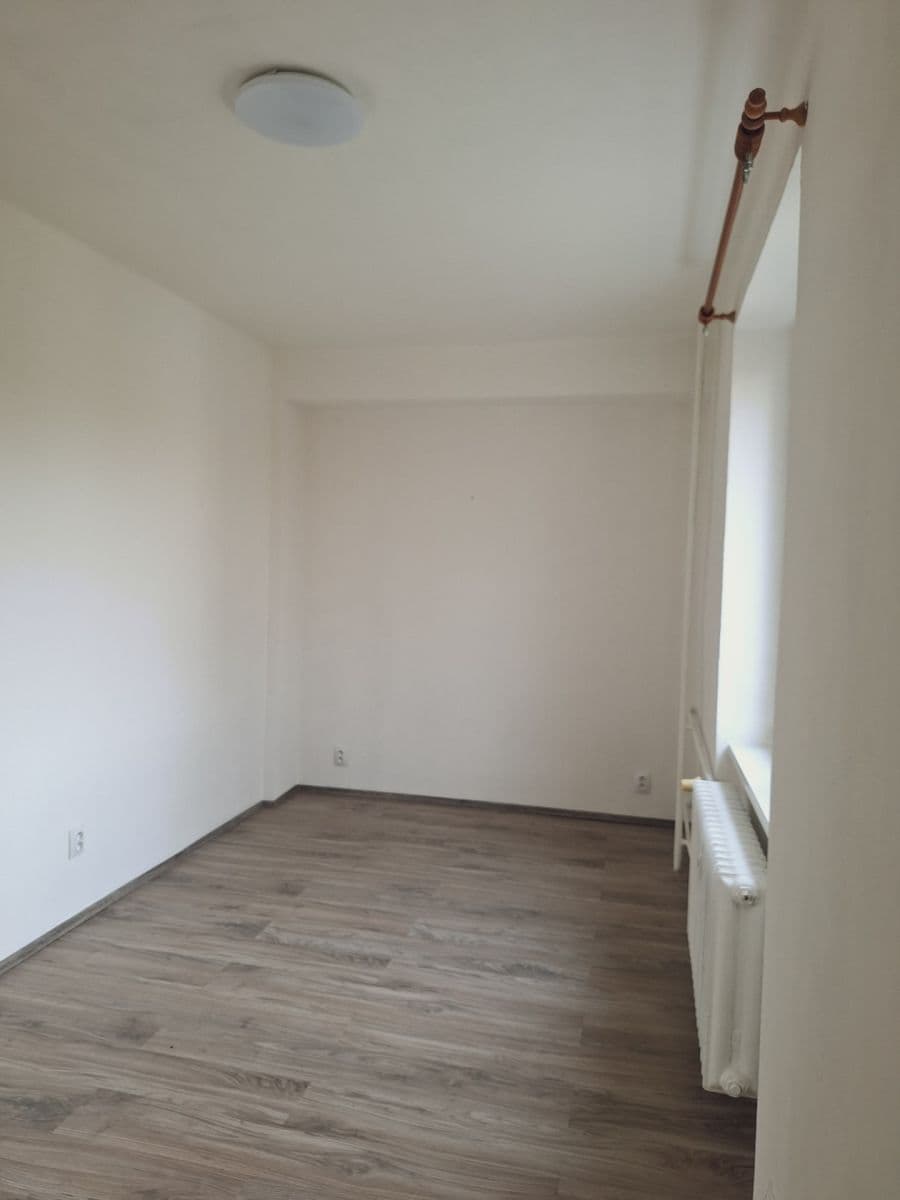 Prenájom bytu 2-izbový 44 m², Dětská, Praha, Praha Prenájom bytu 2-izbový 44 m², Dětská, Praha, Praha