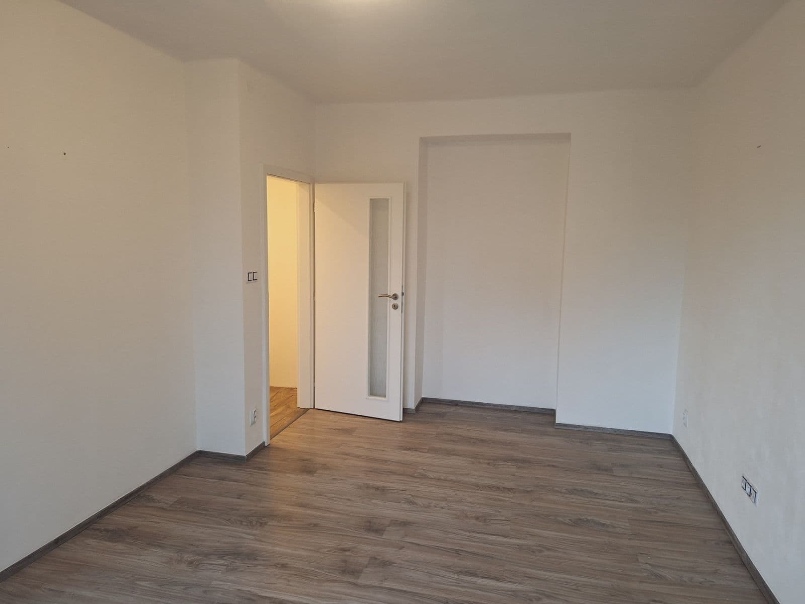 Prenájom bytu 2-izbový 44 m², Dětská, Praha, Praha Prenájom bytu 2-izbový 44 m², Dětská, Praha, Praha