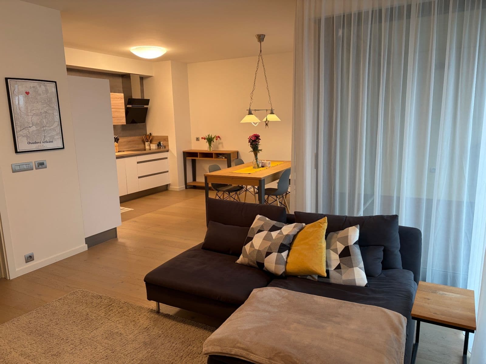 Prenájom bytu 2-izbový 64 m², Menclova, Praha, Praha Prenájom bytu 2-izbový 64 m², Menclova, Praha, Praha