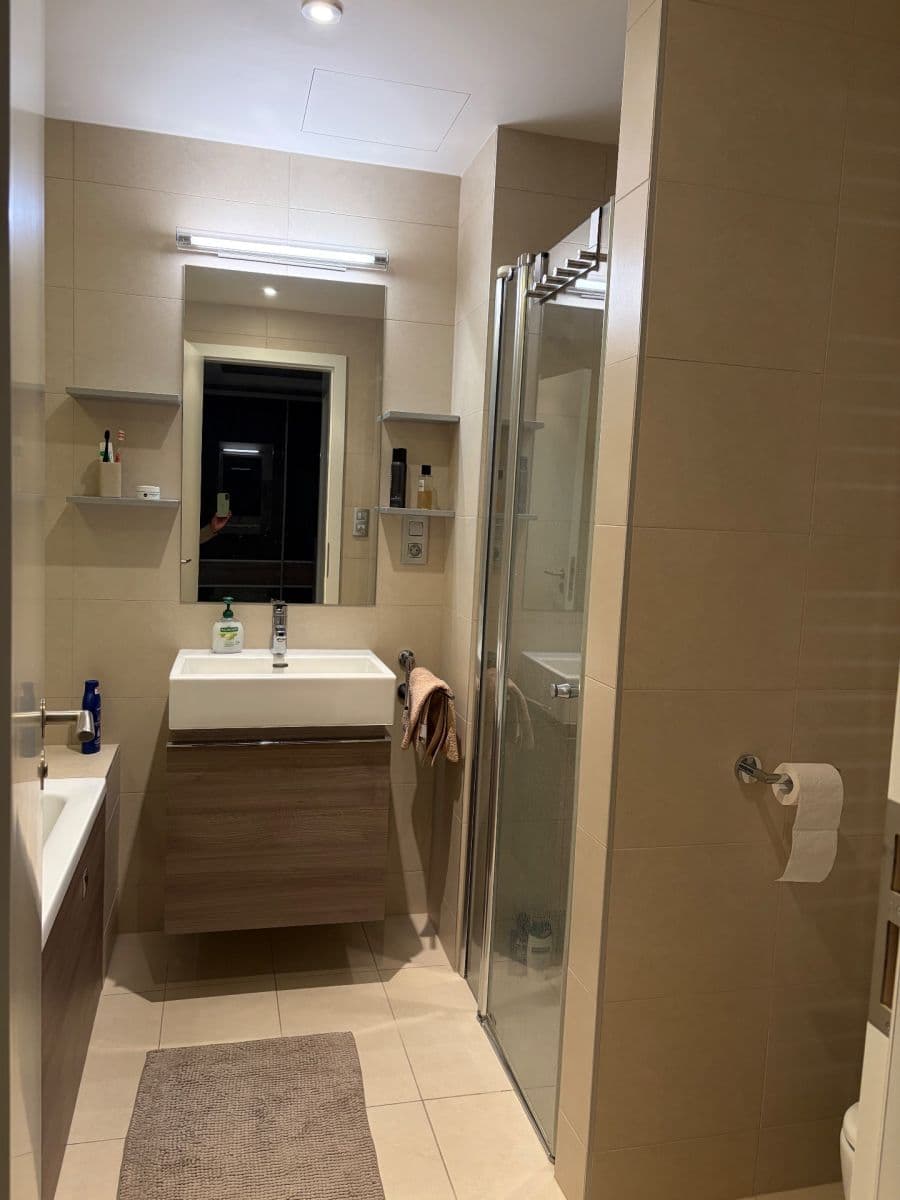 Prenájom bytu 2-izbový 64 m², Menclova, Praha, Praha Prenájom bytu 2-izbový 64 m², Menclova, Praha, Praha