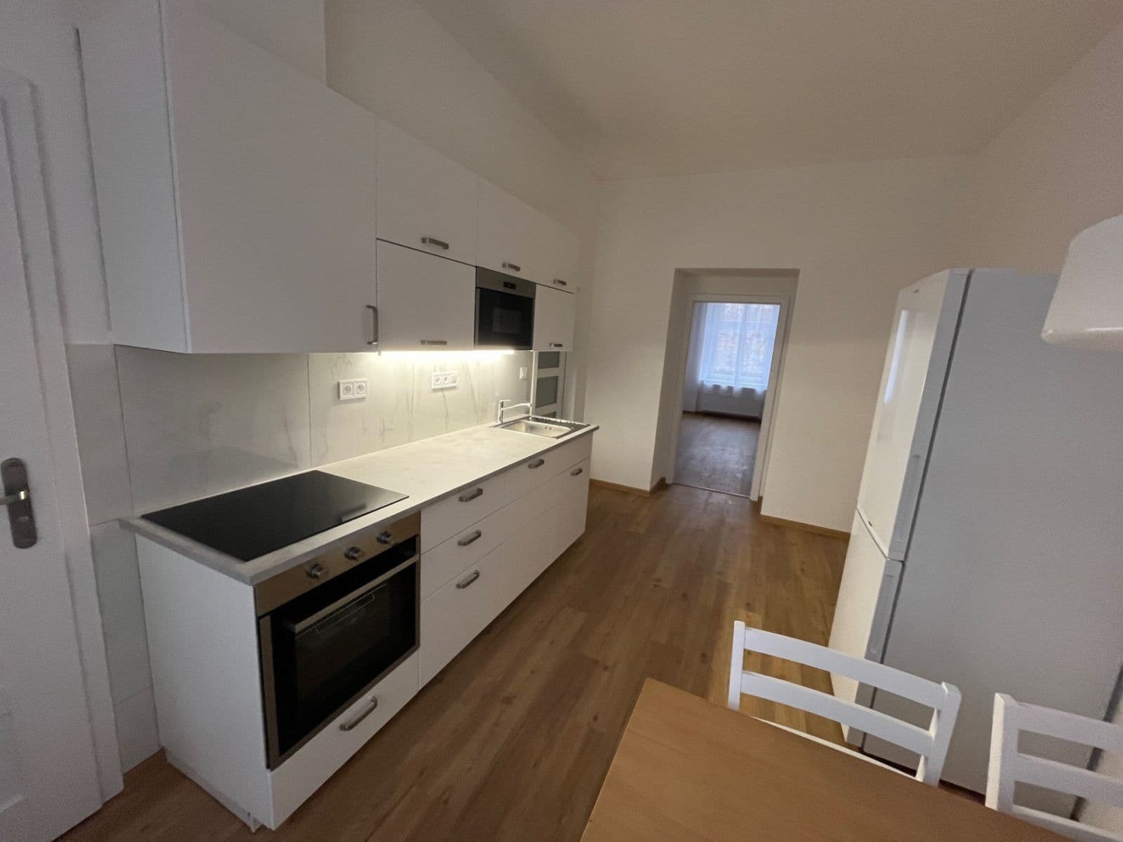Prenájom bytu 1-izbový 40 m², Pod Kavalírkou, Praha, Praha Prenájom bytu 1-izbový 40 m², Pod Kavalírkou, Praha, Praha