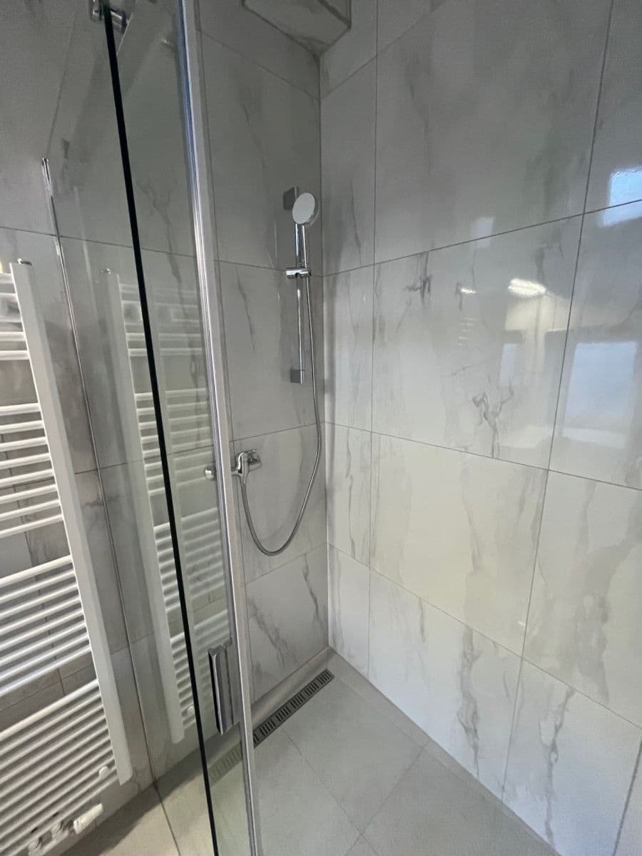 Prenájom bytu 1-izbový 40 m², Pod Kavalírkou, Praha, Praha Prenájom bytu 1-izbový 40 m², Pod Kavalírkou, Praha, Praha