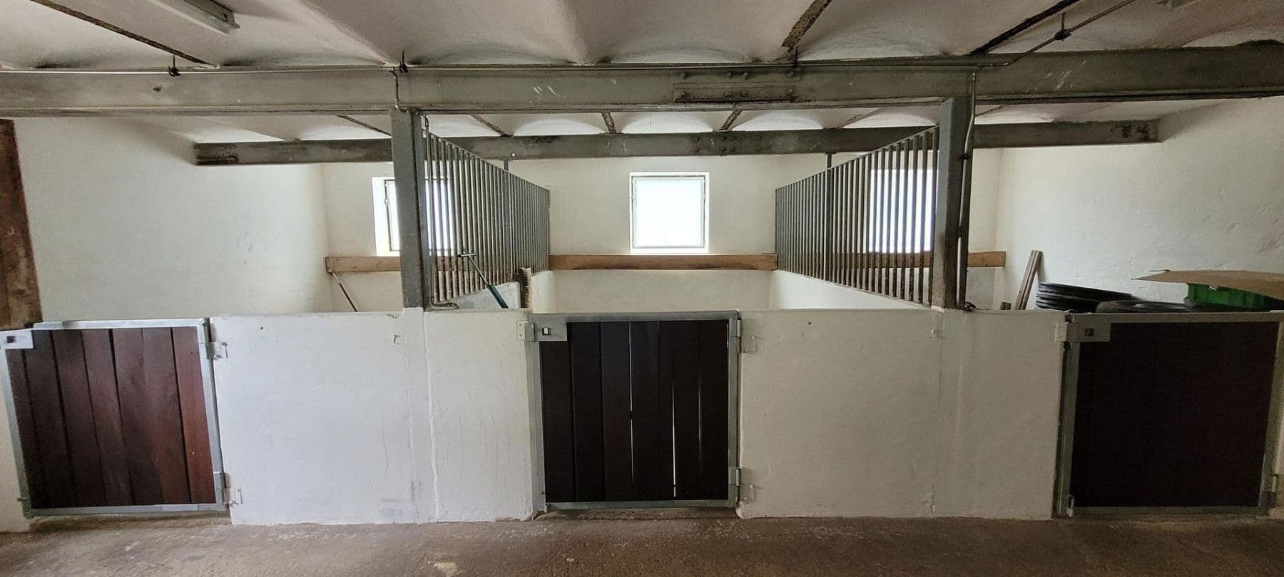 Predaj domu 175 m², pozemek 20.000 m², Biberbach, Bavorsko Predaj domu 175 m², pozemek 20.000 m², Biberbach, Bavorsko