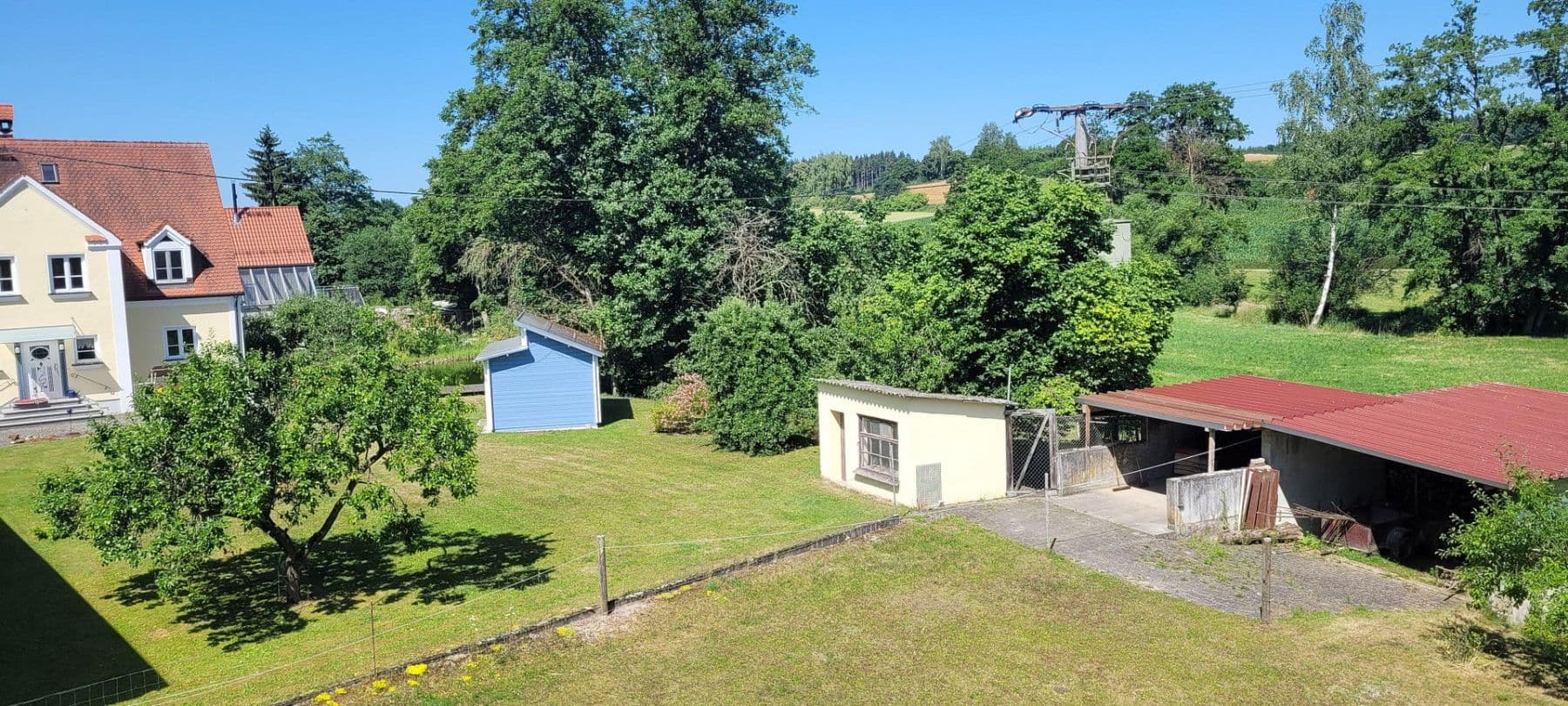 Predaj domu 175 m², pozemek 20.000 m², Biberbach, Bavorsko Predaj domu 175 m², pozemek 20.000 m², Biberbach, Bavorsko