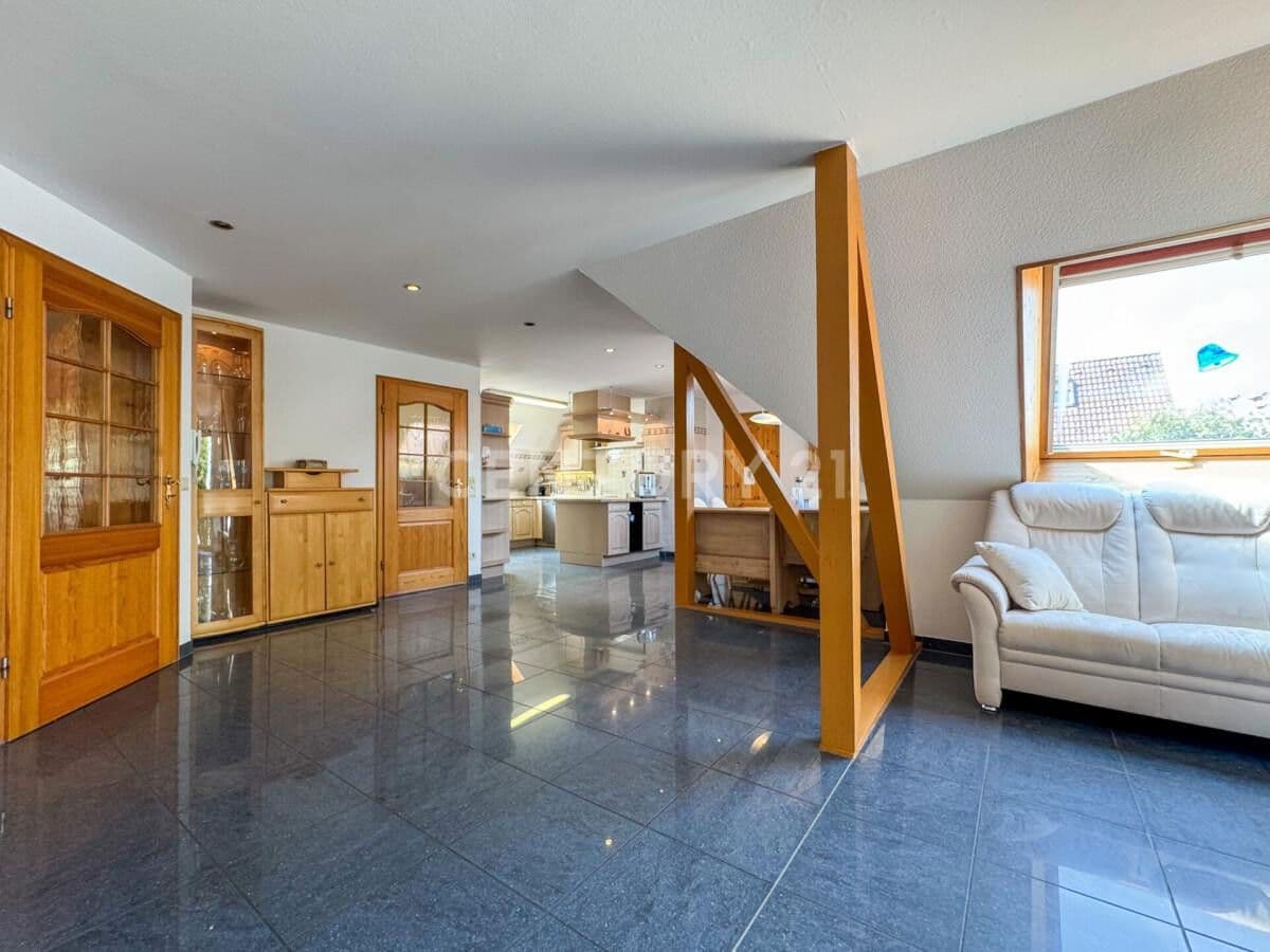 Prenájom bytu 6-izbový 148 m², Hutstraße 15, 18, Itzgrund, Bavorsko Prenájom bytu 6-izbový 148 m², Hutstraße 15, 18, Itzgrund, Bavorsko