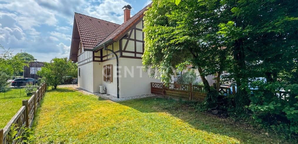 Prenájom bytu 6-izbový 148 m², Hutstraße 15, 18, Itzgrund, Bavorsko Prenájom bytu 6-izbový 148 m², Hutstraße 15, 18, Itzgrund, Bavorsko