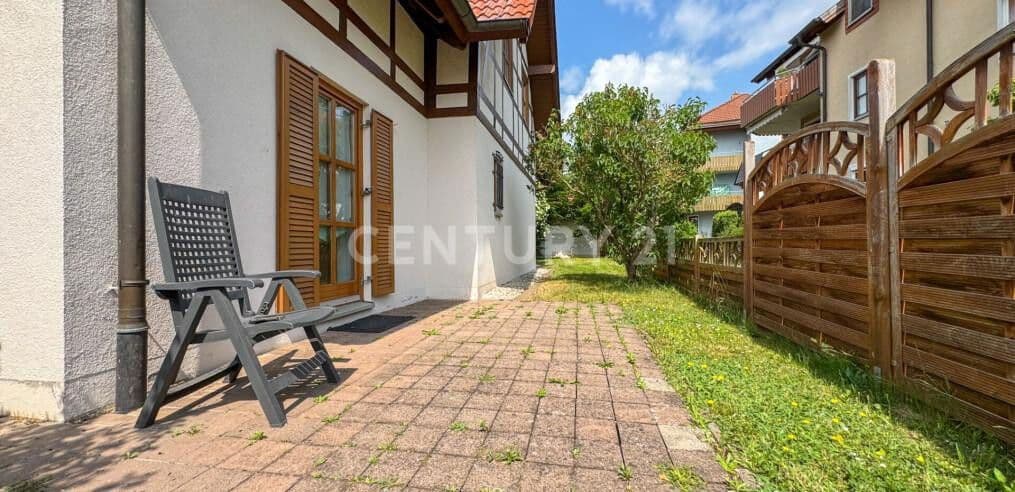 Prenájom bytu 6-izbový 148 m², Hutstraße 15, 18, Itzgrund, Bavorsko Prenájom bytu 6-izbový 148 m², Hutstraße 15, 18, Itzgrund, Bavorsko