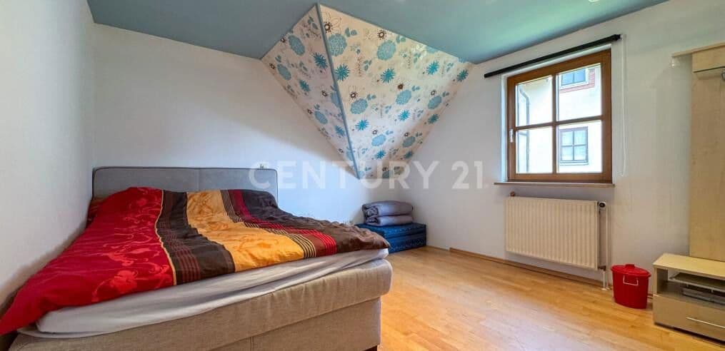 Prenájom bytu 6-izbový 148 m², Hutstraße 15, 18, Itzgrund, Bavorsko Prenájom bytu 6-izbový 148 m², Hutstraße 15, 18, Itzgrund, Bavorsko