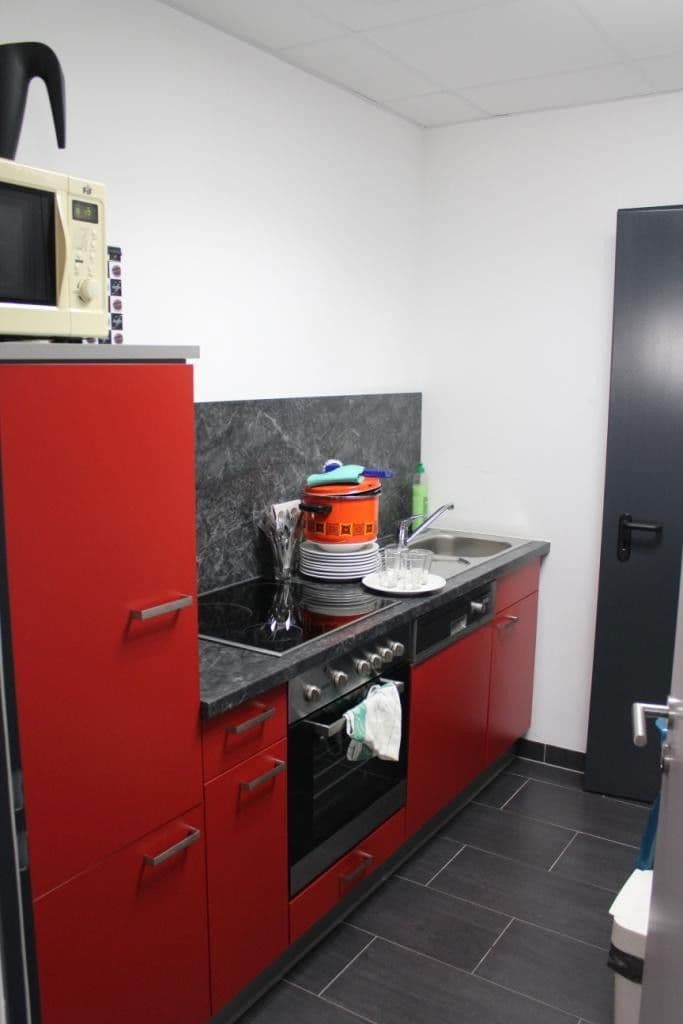 Prenájom kancelárie 262 m², Lise-Meitner-Straße 3, Krailling, Bavorsko Prenájom kancelárie 262 m², Lise-Meitner-Straße 3, Krailling, Bavorsko