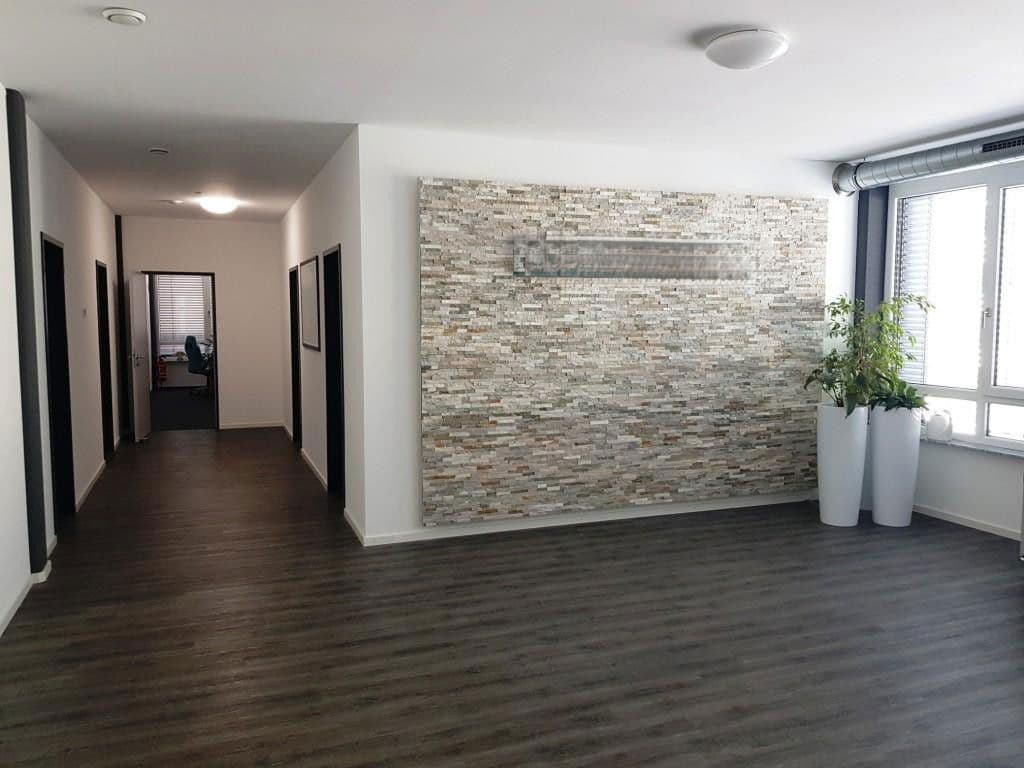 Prenájom kancelárie 262 m², Lise-Meitner-Straße 3, Krailling, Bavorsko Prenájom kancelárie 262 m², Lise-Meitner-Straße 3, Krailling, Bavorsko