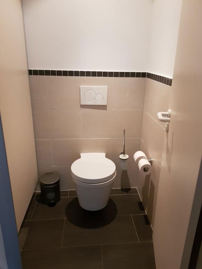 Prenájom kancelárie 262 m², Lise-Meitner-Straße 3, Krailling, Bavorsko Prenájom kancelárie 262 m², Lise-Meitner-Straße 3, Krailling, Bavorsko