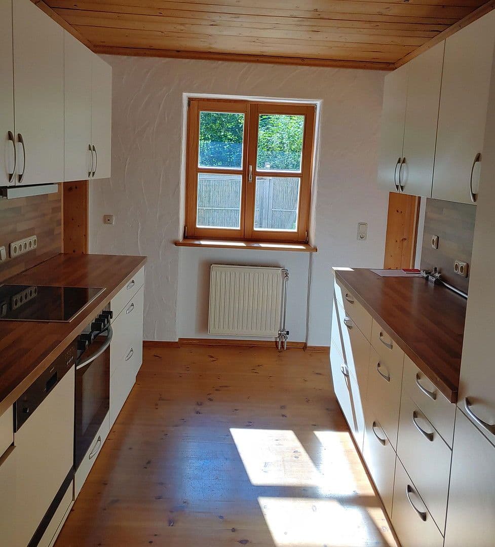 Prenájom bytu 2-izbový 85 m², Bad Tölz, Bavorsko Prenájom bytu 2-izbový 85 m², Bad Tölz, Bavorsko