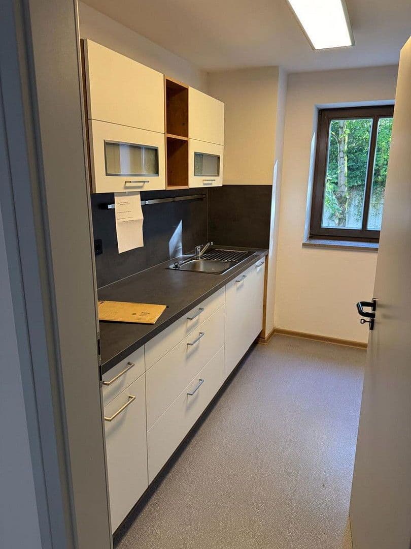 Prenájom bytu 1-izbový 28 m², Innere Passauer Str. 34b, Straubing, Bavorsko Prenájom bytu 1-izbový 28 m², Innere Passauer Str. 34b, Straubing, Bavorsko