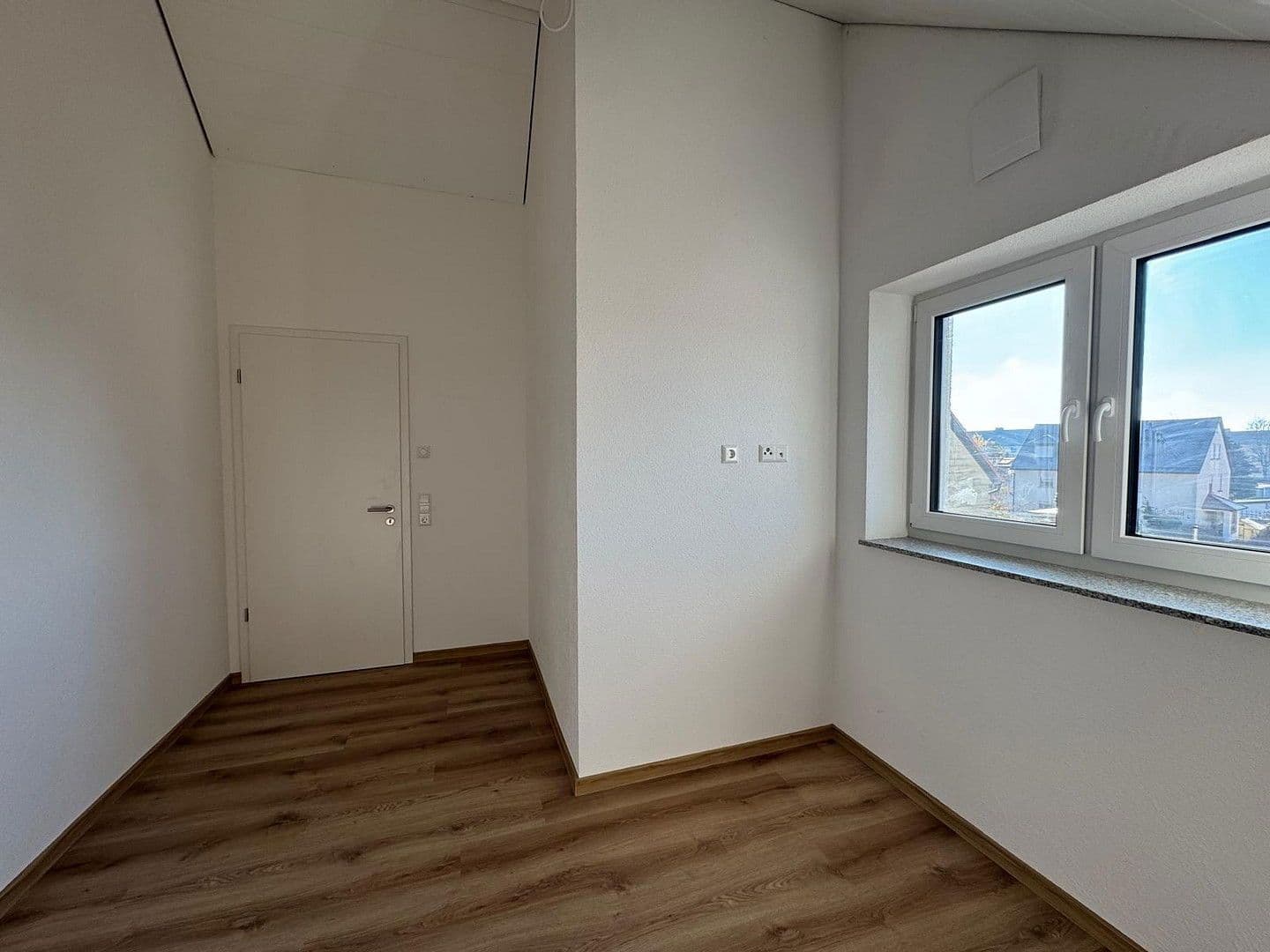 Prenájom bytu 3-izbový 85 m², Schützenstr. 4, Dinkelsbühl, Bavorsko Prenájom bytu 3-izbový 85 m², Schützenstr. 4, Dinkelsbühl, Bavorsko