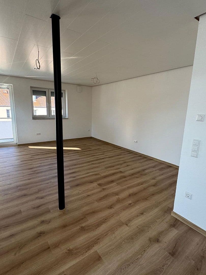 Prenájom bytu 3-izbový 85 m², Schützenstr. 4, Dinkelsbühl, Bavorsko Prenájom bytu 3-izbový 85 m², Schützenstr. 4, Dinkelsbühl, Bavorsko