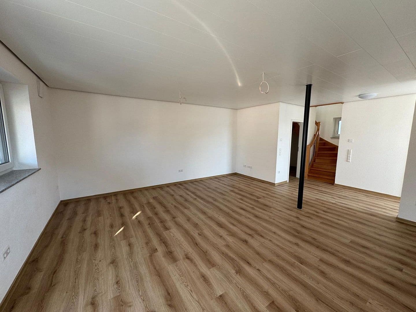 Prenájom bytu 3-izbový 85 m², Schützenstr. 4, Dinkelsbühl, Bavorsko Prenájom bytu 3-izbový 85 m², Schützenstr. 4, Dinkelsbühl, Bavorsko