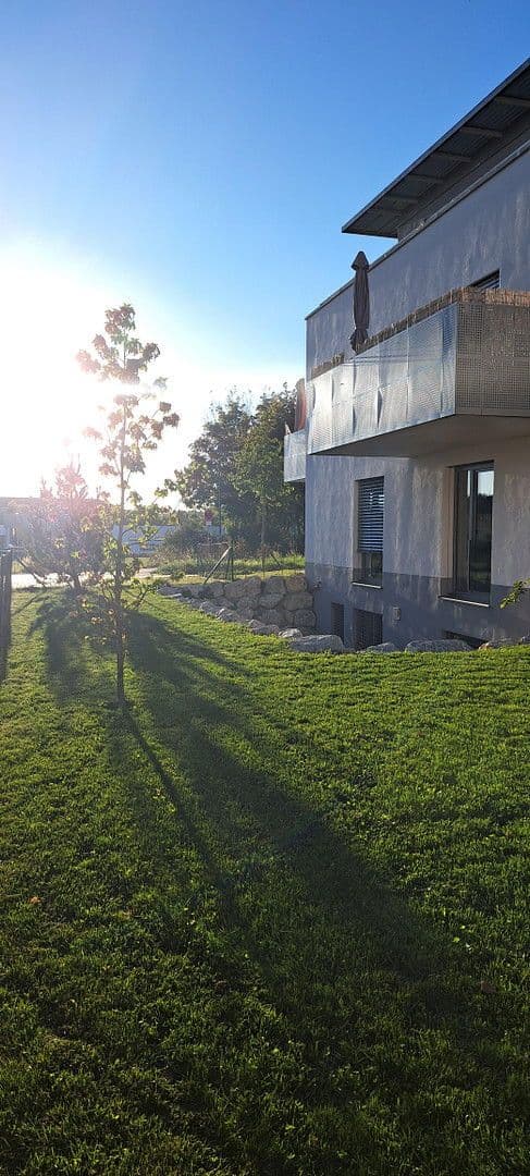 Prenájom bytu 3-izbový 88 m², Georg-Huber-Str. 14, Zorneding, Ortsteil Pöring, Bavorsko Prenájom bytu 3-izbový 88 m², Georg-Huber-Str. 14, Zorneding, Ortsteil Pöring, Bavorsko