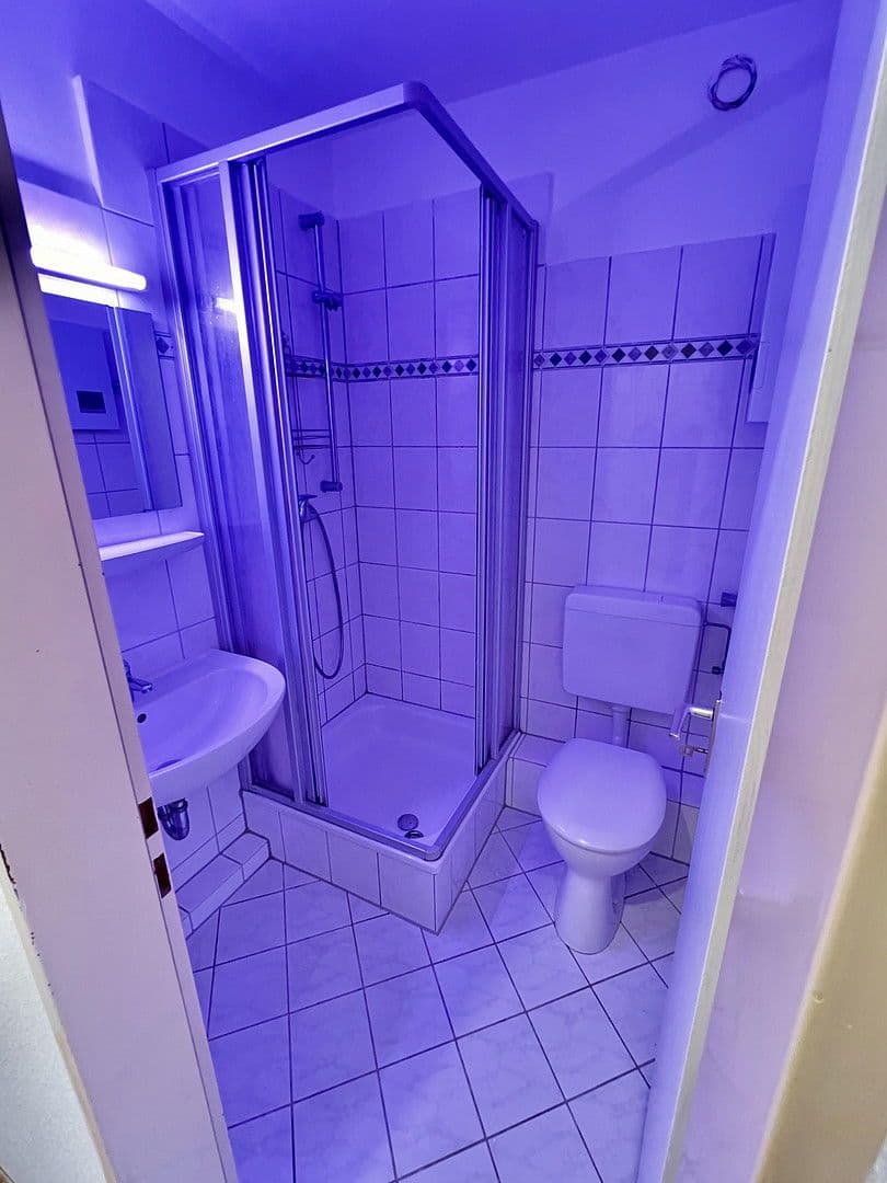 Prenájom bytu 1-izbový 30 m², Wuppertal, Severné Porýnie - Westfálsko Prenájom bytu 1-izbový 30 m², Wuppertal, Severné Porýnie - Westfálsko