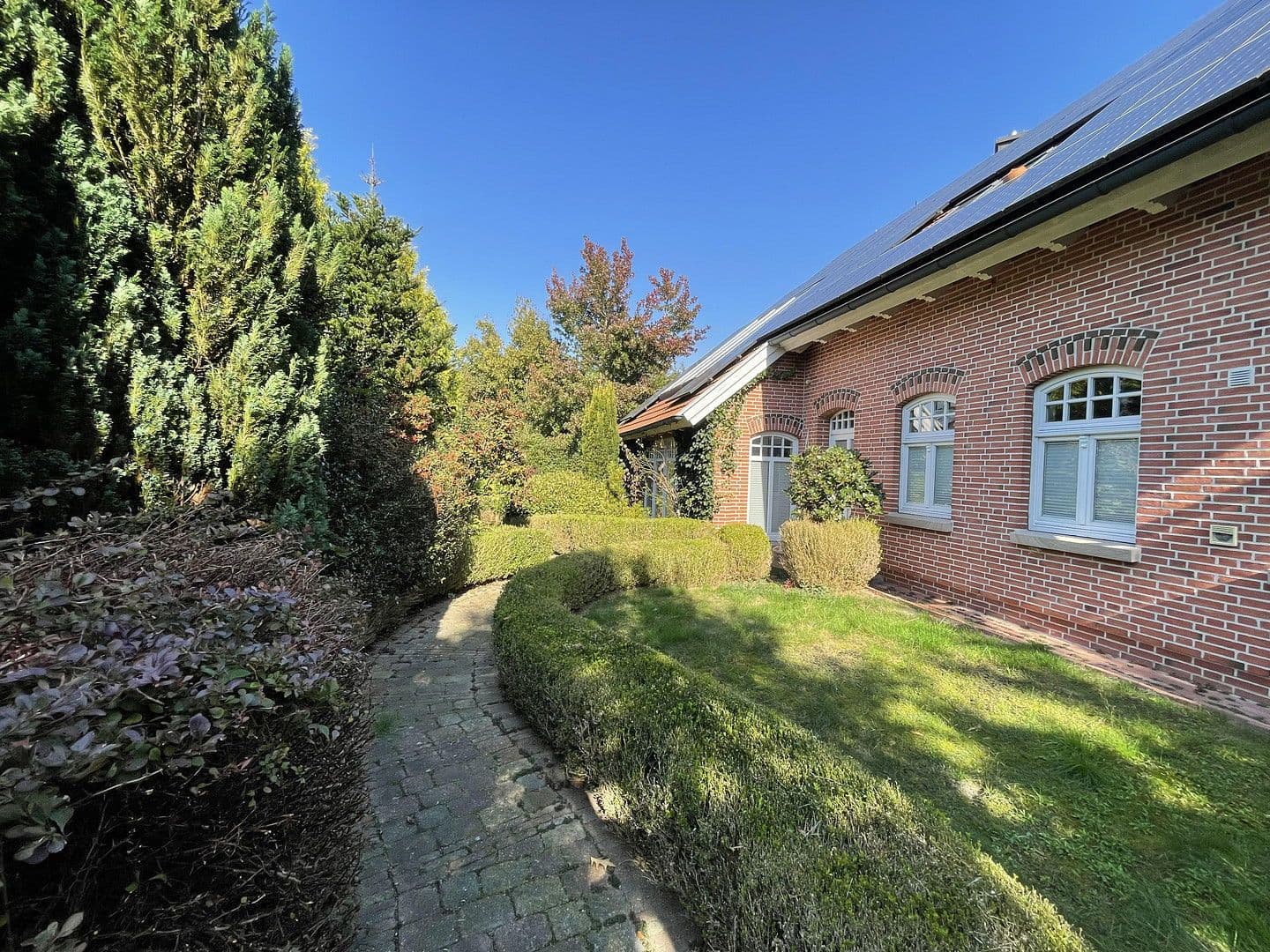 Predaj domu 206 m², pozemek 3.567 m², Huntestrasse 7, Friesoythe, Dolné Sasko Predaj domu 206 m², pozemek 3.567 m², Huntestrasse 7, Friesoythe, Dolné Sasko