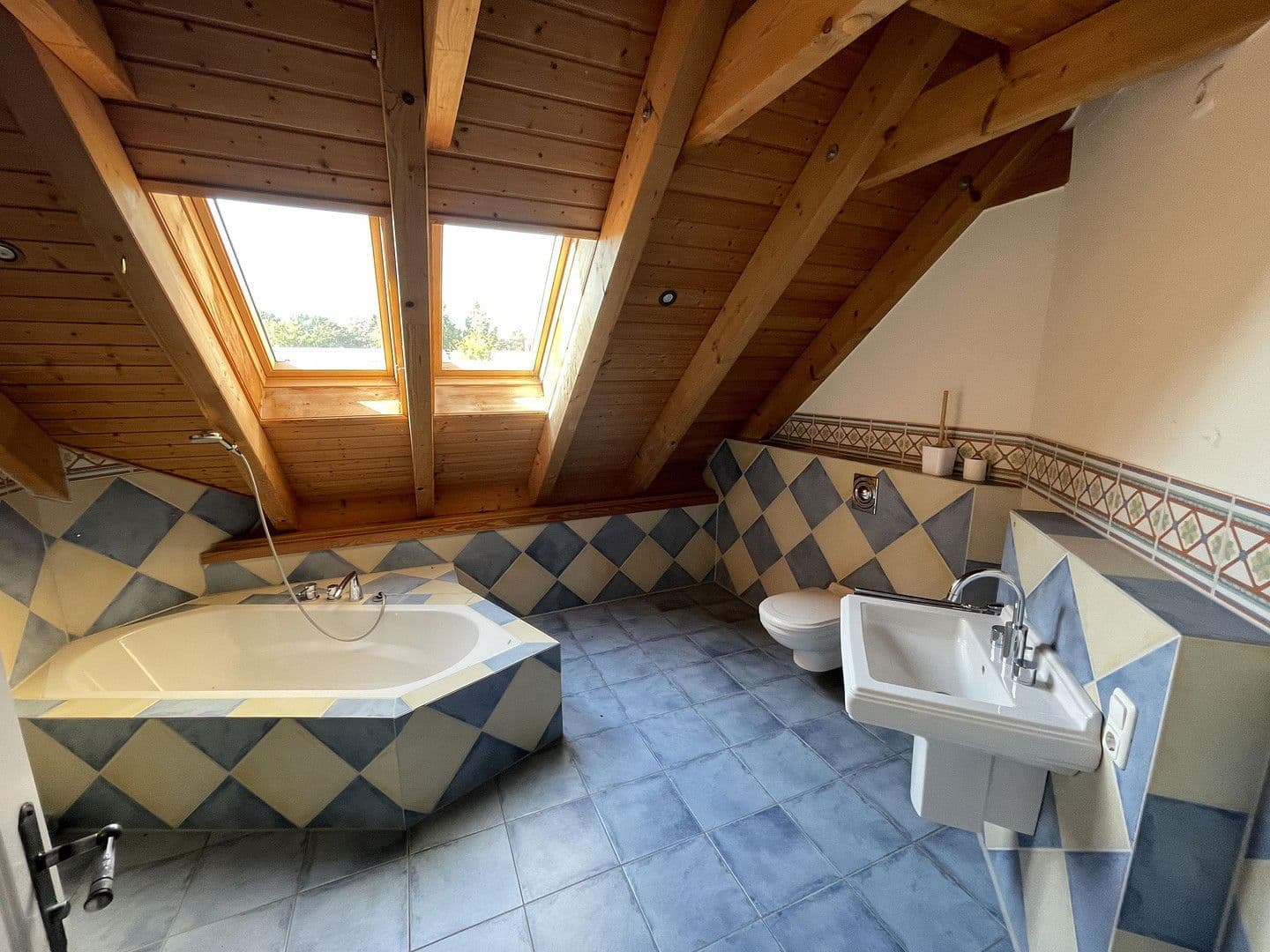 Predaj domu 206 m², pozemek 3.567 m², Huntestrasse 7, Friesoythe, Dolné Sasko Predaj domu 206 m², pozemek 3.567 m², Huntestrasse 7, Friesoythe, Dolné Sasko