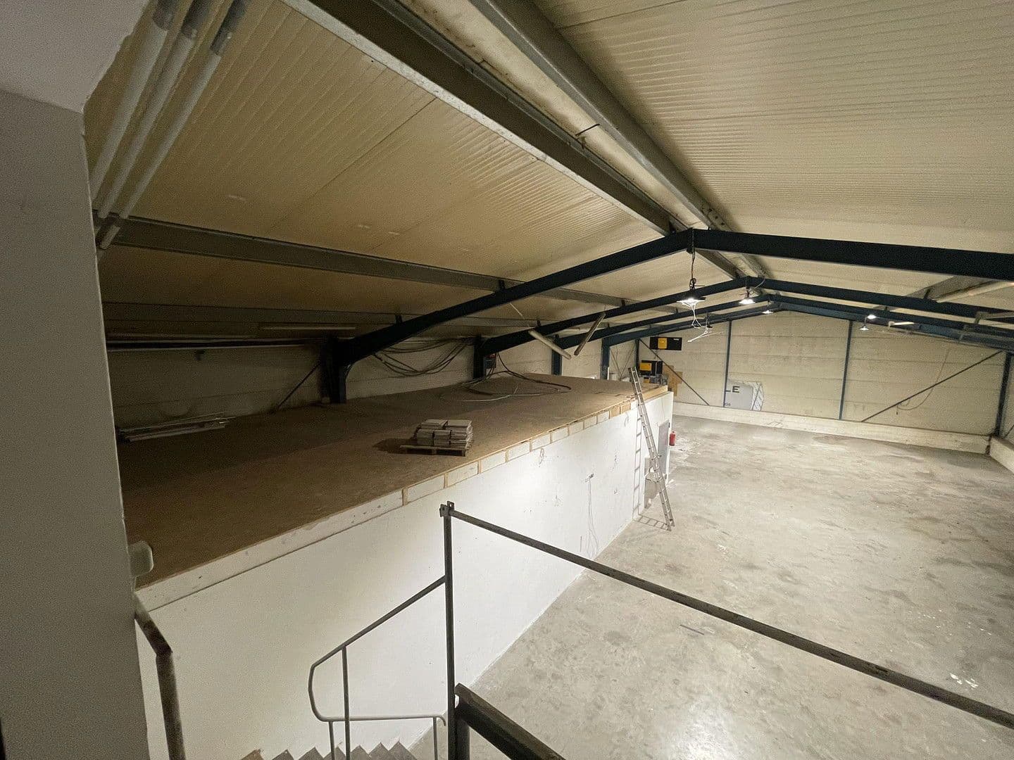 Predaj domu 206 m², pozemek 3.567 m², Huntestrasse 7, Friesoythe, Dolné Sasko Predaj domu 206 m², pozemek 3.567 m², Huntestrasse 7, Friesoythe, Dolné Sasko