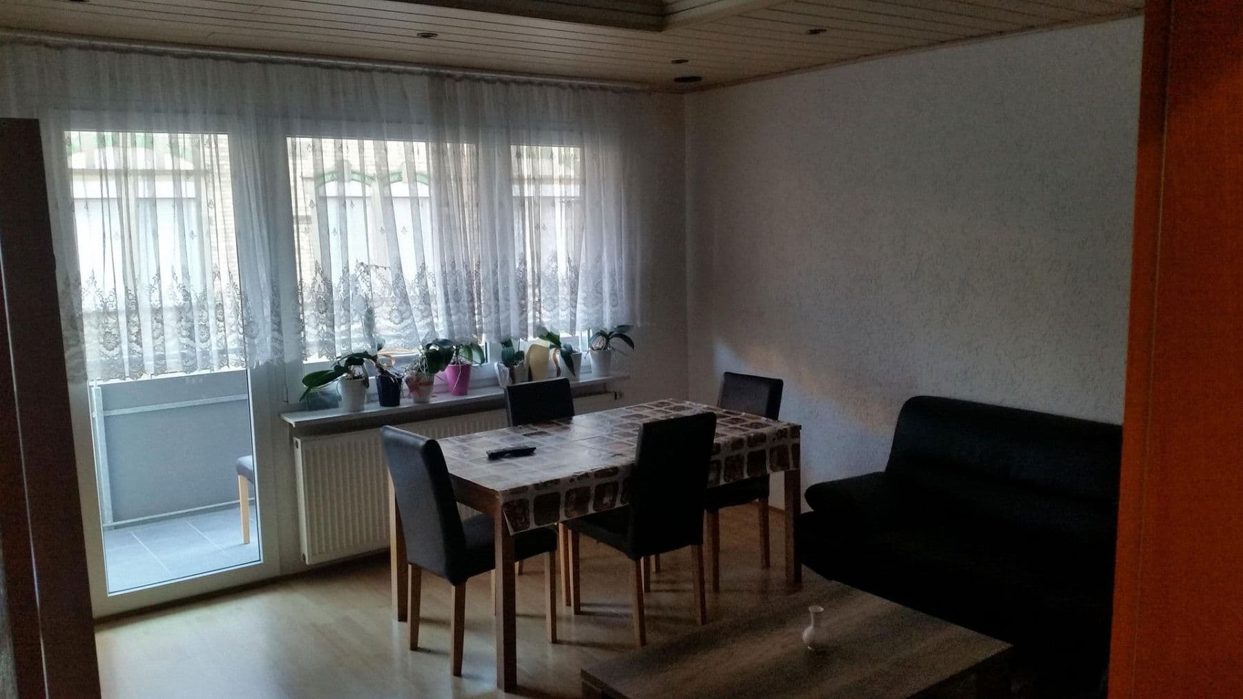 Prenájom bytu 3-izbový 68 m², Römerstraße 50, Stuttgart, Bádensko-Wurttembersko Prenájom bytu 3-izbový 68 m², Römerstraße 50, Stuttgart, Bádensko-Wurttembersko