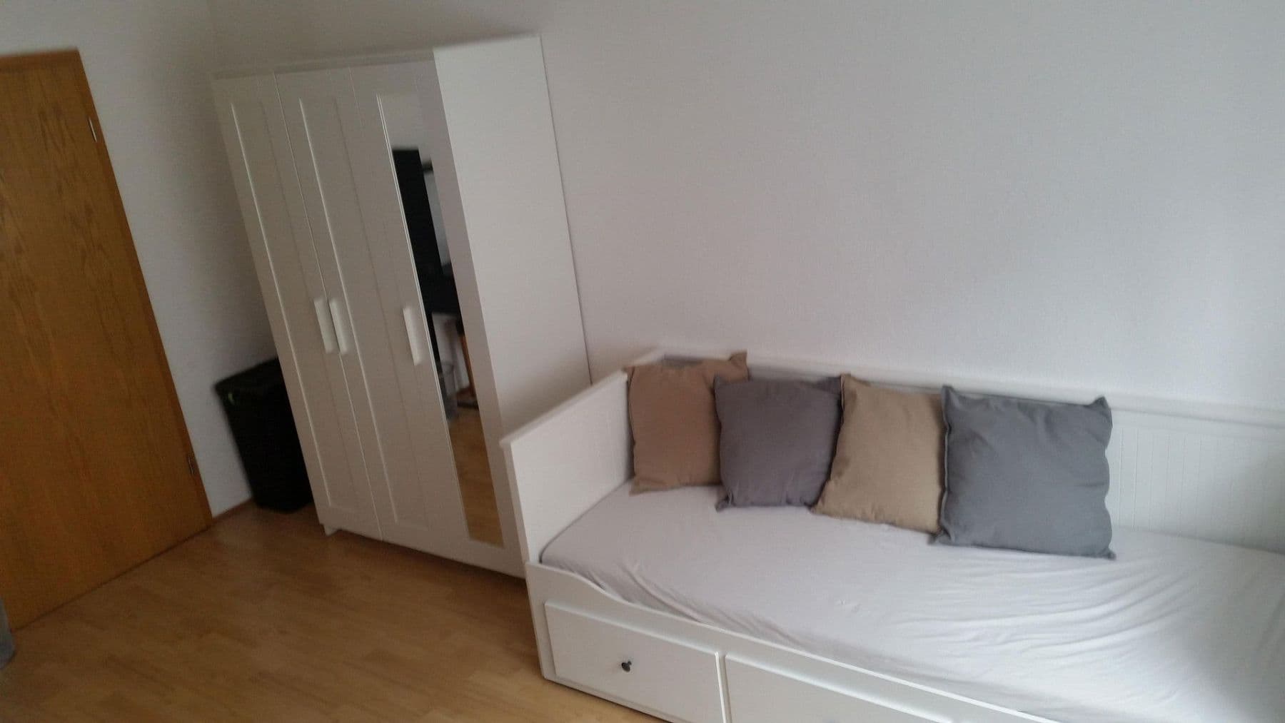 Prenájom bytu 3-izbový 68 m², Römerstraße 50, Stuttgart, Bádensko-Wurttembersko Prenájom bytu 3-izbový 68 m², Römerstraße 50, Stuttgart, Bádensko-Wurttembersko