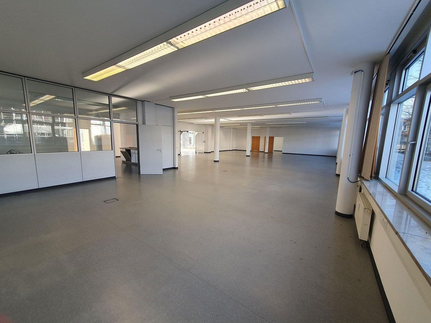 Prenájom kancelárie 512 m², Baldhamer Straße 39, Vaterstetten, Bavorsko Prenájom kancelárie 512 m², Baldhamer Straße 39, Vaterstetten, Bavorsko