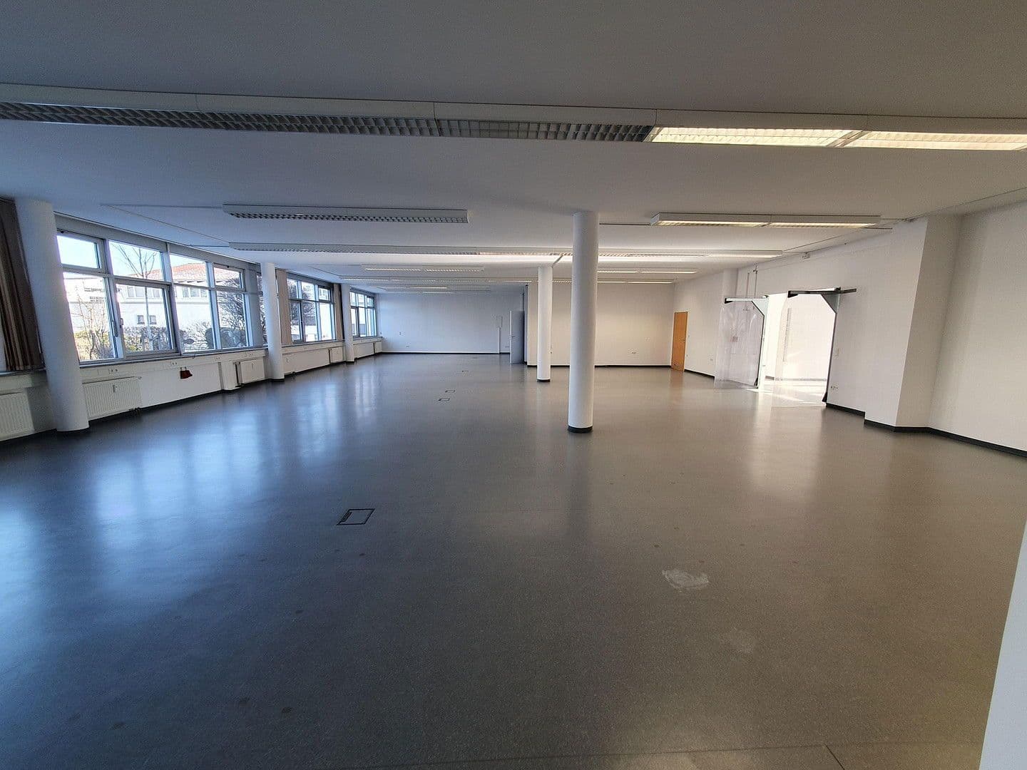 Prenájom kancelárie 512 m², Baldhamer Straße 39, Vaterstetten, Bavorsko Prenájom kancelárie 512 m², Baldhamer Straße 39, Vaterstetten, Bavorsko