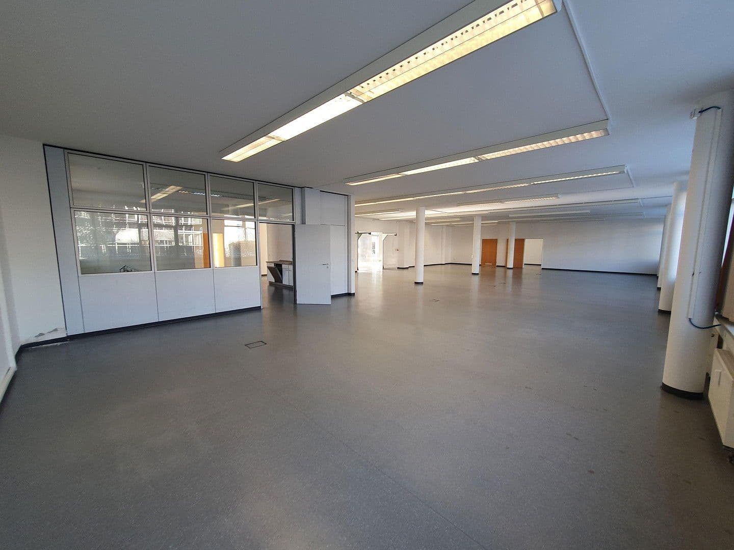 Prenájom kancelárie 512 m², Baldhamer Straße 39, Vaterstetten, Bavorsko Prenájom kancelárie 512 m², Baldhamer Straße 39, Vaterstetten, Bavorsko
