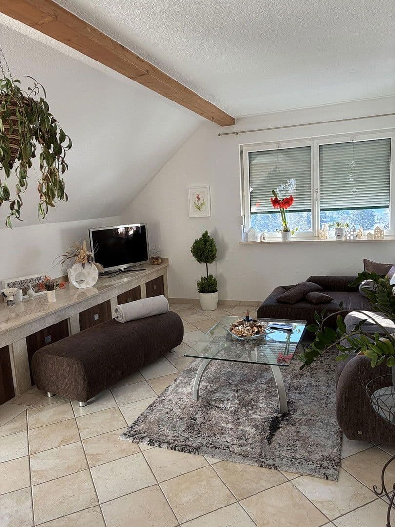 Predaj bytu 4-izbový 105 m², Suhl, Durínsko Predaj bytu 4-izbový 105 m², Suhl, Durínsko