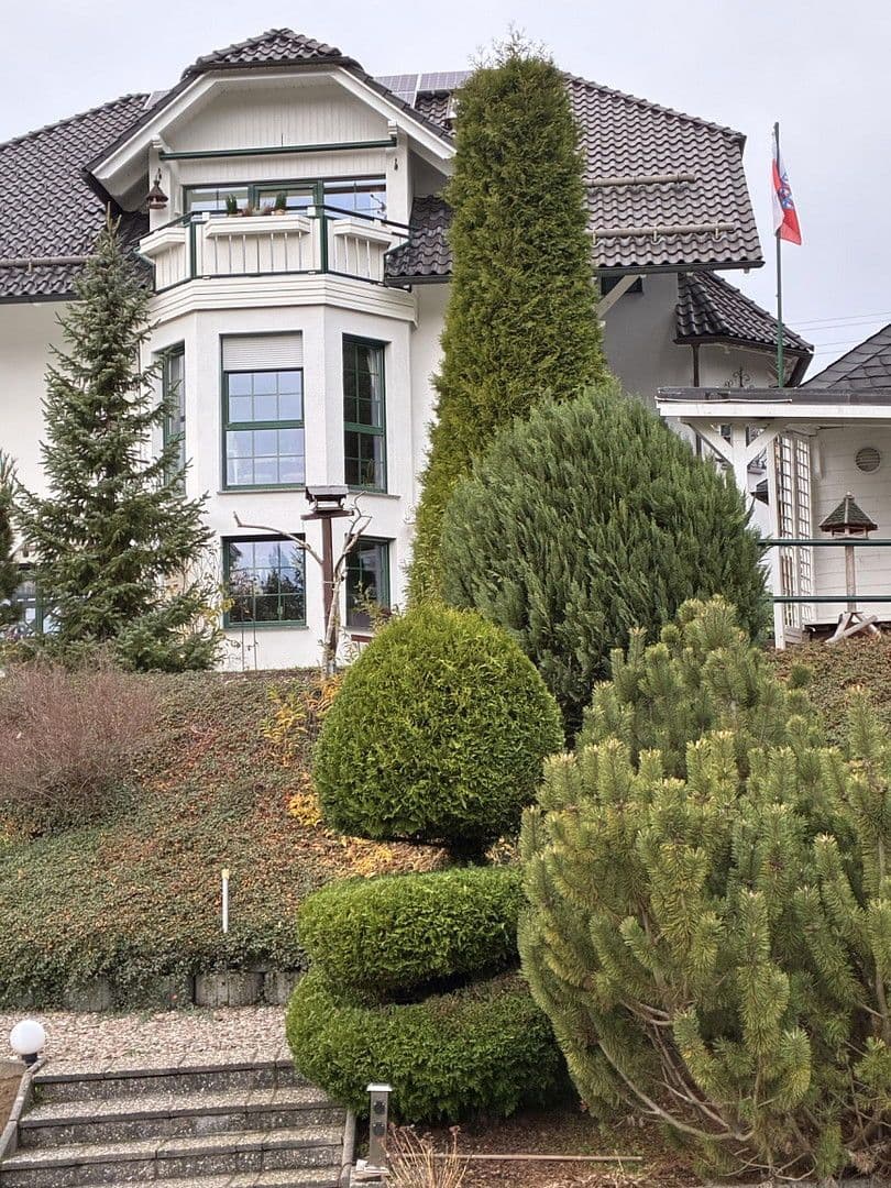 Predaj bytu 4-izbový 105 m², Suhl, Durínsko Predaj bytu 4-izbový 105 m², Suhl, Durínsko