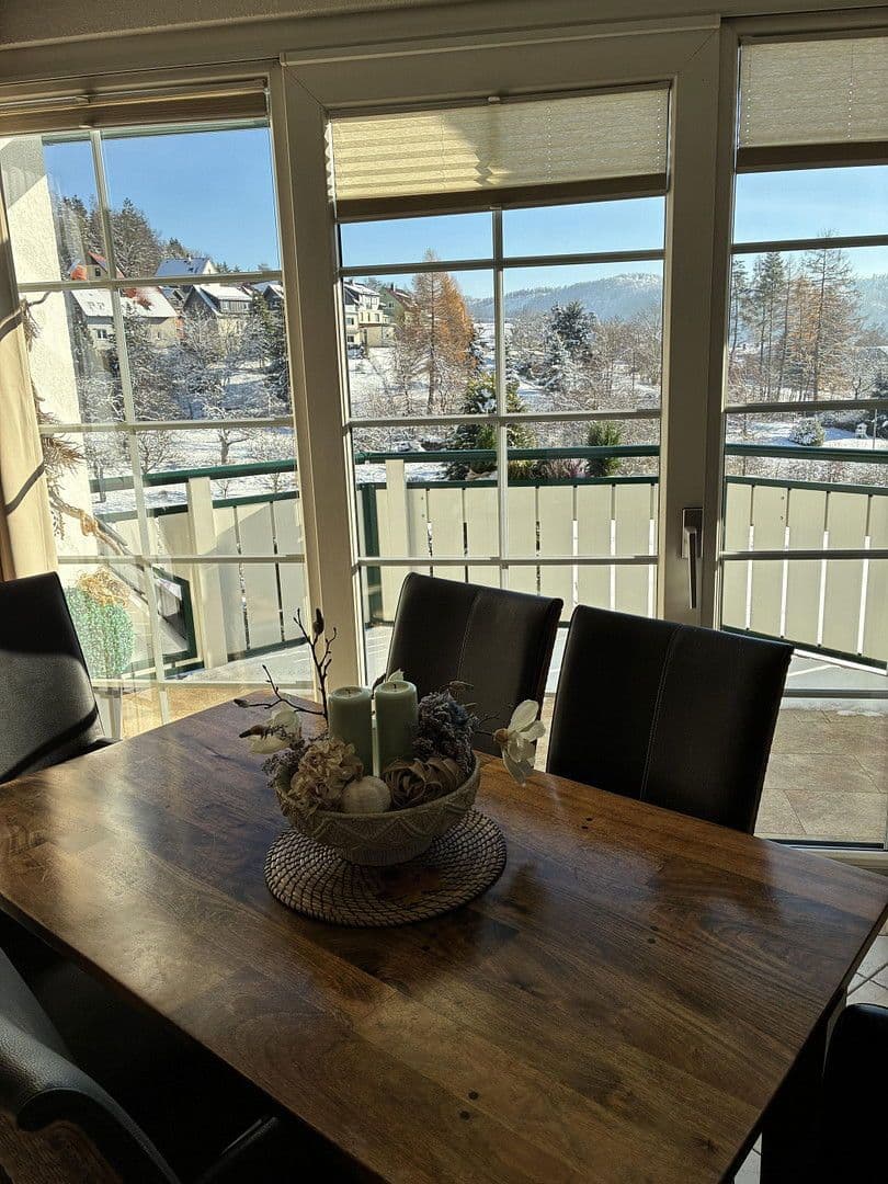 Predaj bytu 4-izbový 105 m², Suhl, Durínsko Predaj bytu 4-izbový 105 m², Suhl, Durínsko