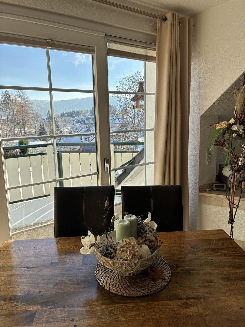 Predaj bytu 4-izbový 105 m², Suhl, Durínsko Predaj bytu 4-izbový 105 m², Suhl, Durínsko