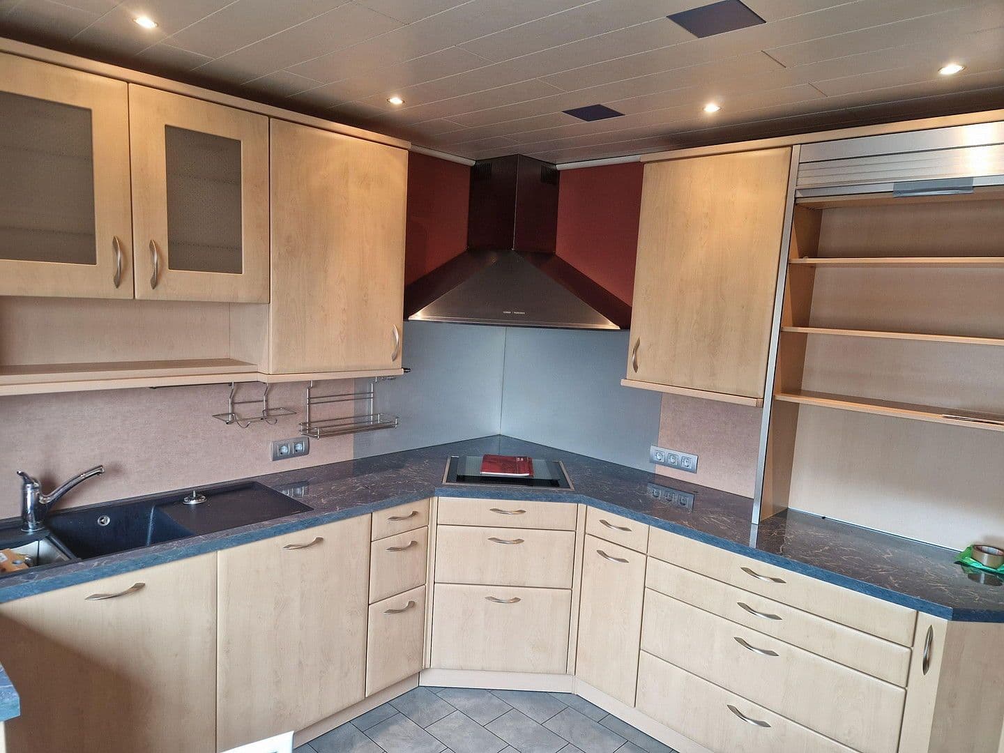 Predaj domu 144 m², pozemek 737 m², Kehl, Bádensko-Wurttembersko Predaj domu 144 m², pozemek 737 m², Kehl, Bádensko-Wurttembersko