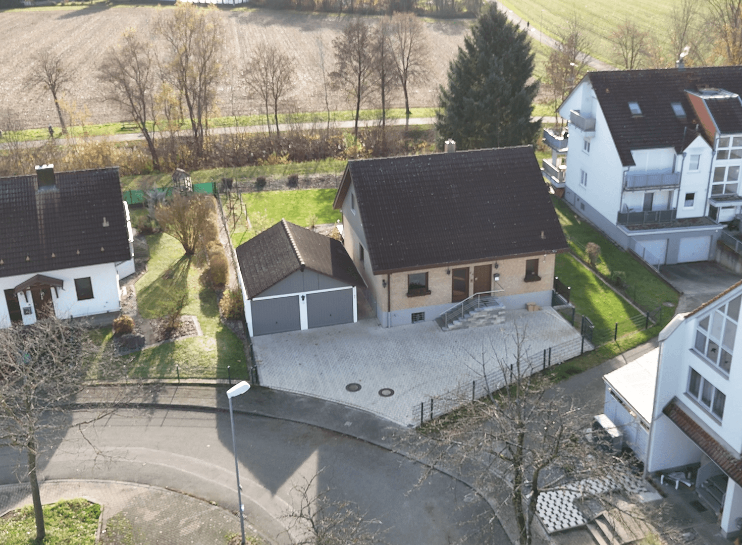 Predaj domu 144 m², pozemek 737 m², Kehl, Bádensko-Wurttembersko Predaj domu 144 m², pozemek 737 m², Kehl, Bádensko-Wurttembersko