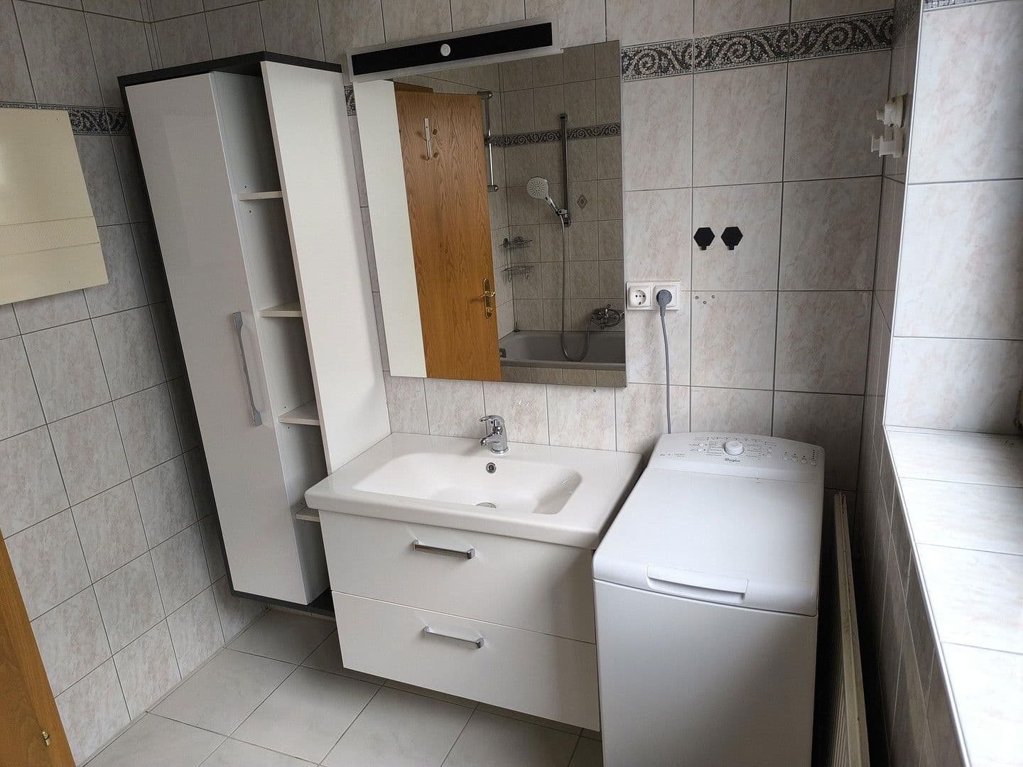 Prenájom bytu 3-izbový 85 m², Jenbach, Tirolsko Prenájom bytu 3-izbový 85 m², Jenbach, Tirolsko