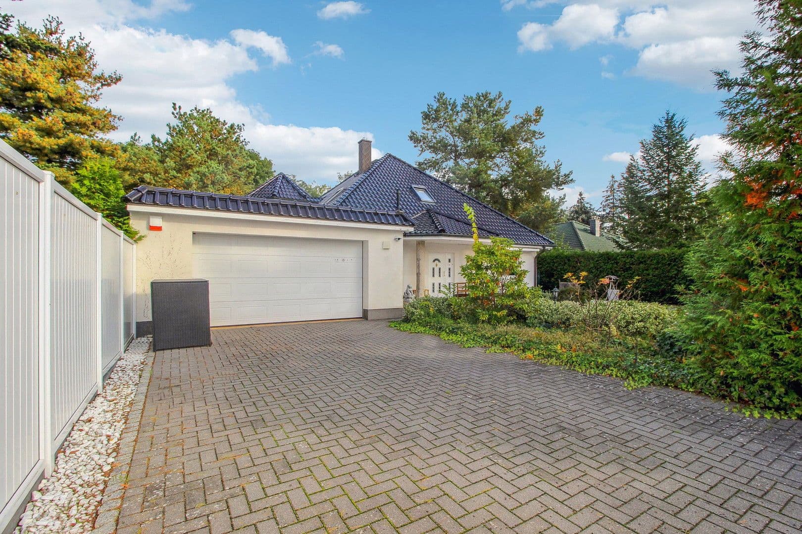 Predaj domu 234 m², pozemek 16.257 m², Am Mellensee, Brandenbursko Predaj domu 234 m², pozemek 16.257 m², Am Mellensee, Brandenbursko