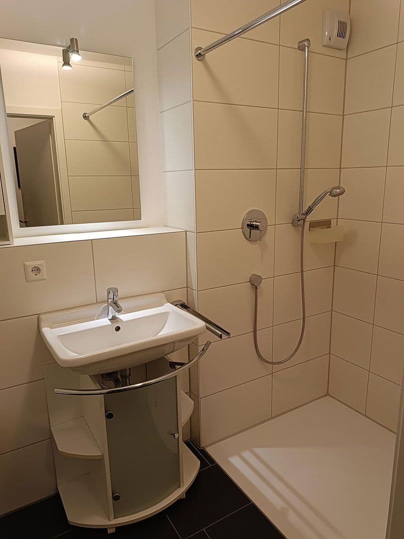 Prenájom bytu 4-izbový 95 m², Mössingen, Bádensko-Wurttembersko Prenájom bytu 4-izbový 95 m², Mössingen, Bádensko-Wurttembersko