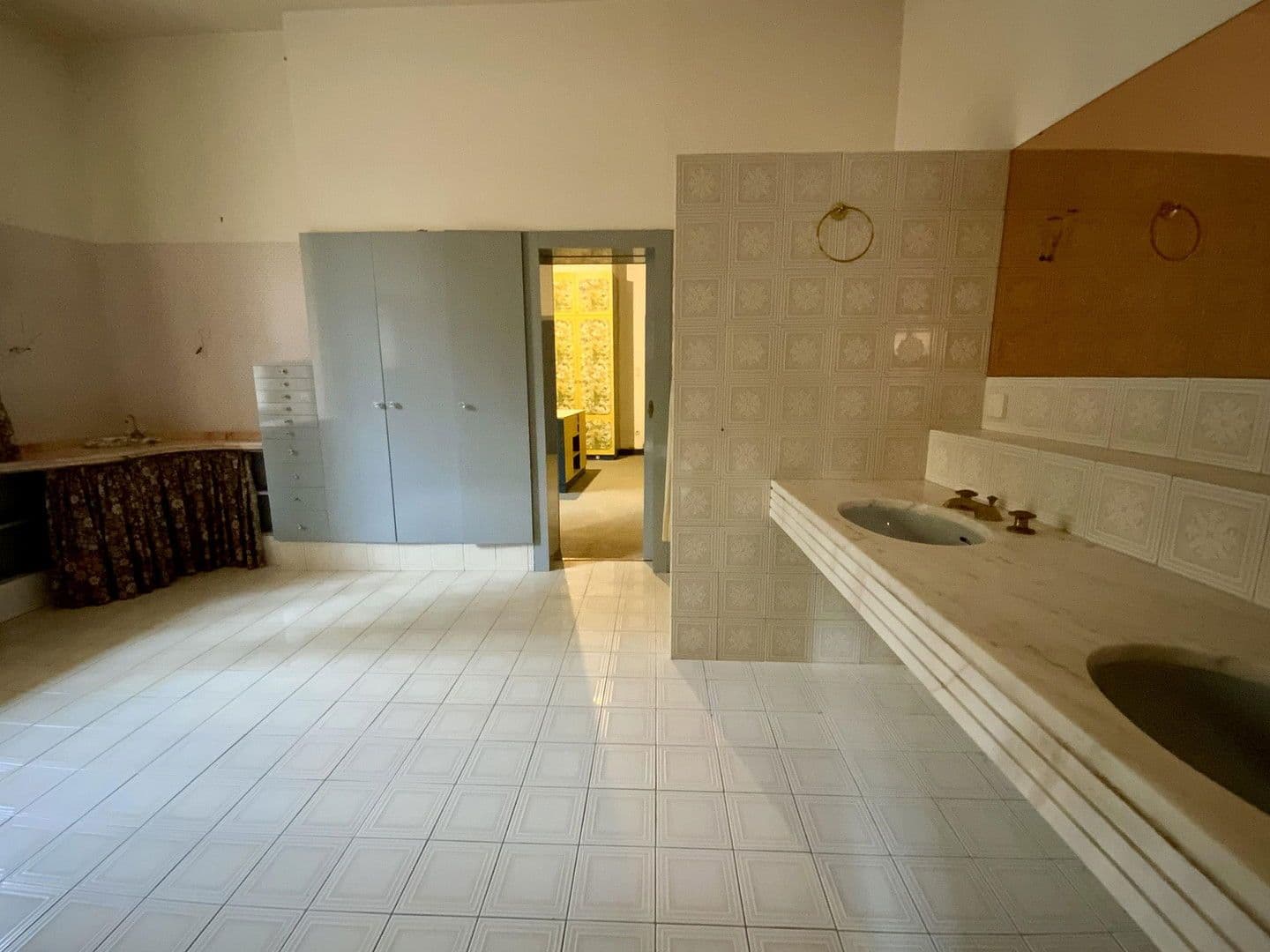 Predaj domu 872 m², pozemek 25.421 m², Sankt Veit an der Glan, Korutánsko Predaj domu 872 m², pozemek 25.421 m², Sankt Veit an der Glan, Korutánsko