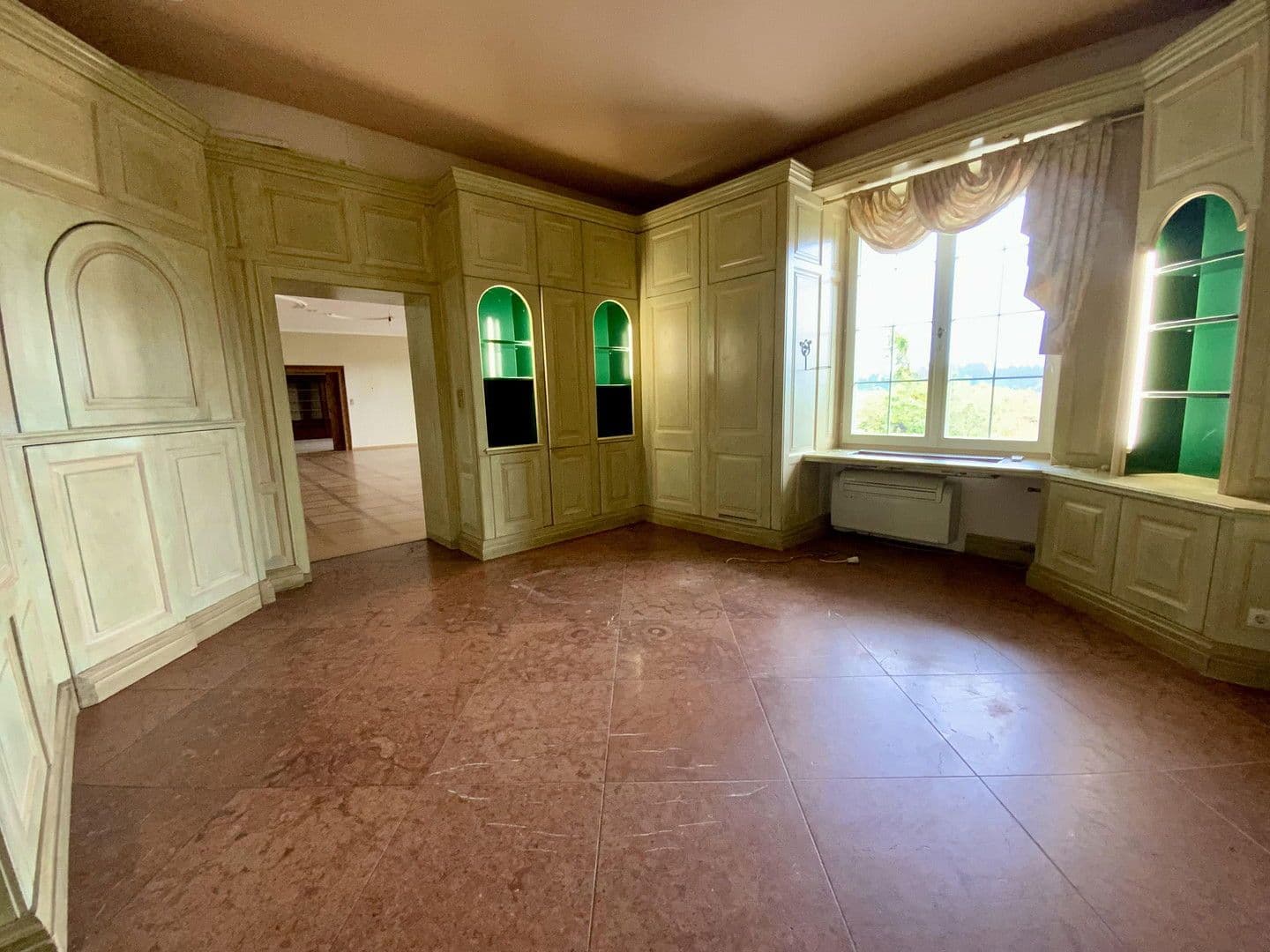 Predaj domu 872 m², pozemek 25.421 m², Sankt Veit an der Glan, Korutánsko Predaj domu 872 m², pozemek 25.421 m², Sankt Veit an der Glan, Korutánsko