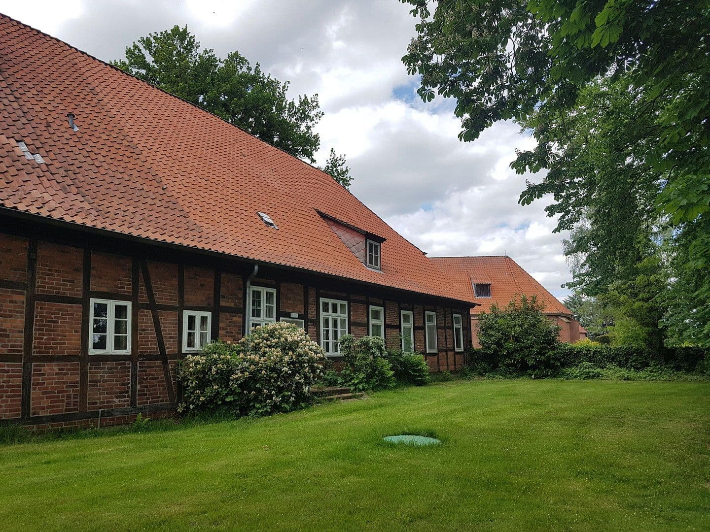 Predaj domu 210 m², pozemek 6.624 m², Zum Kirchplatz 14, Bleckede, Dolné Sasko Predaj domu 210 m², pozemek 6.624 m², Zum Kirchplatz 14, Bleckede, Dolné Sasko