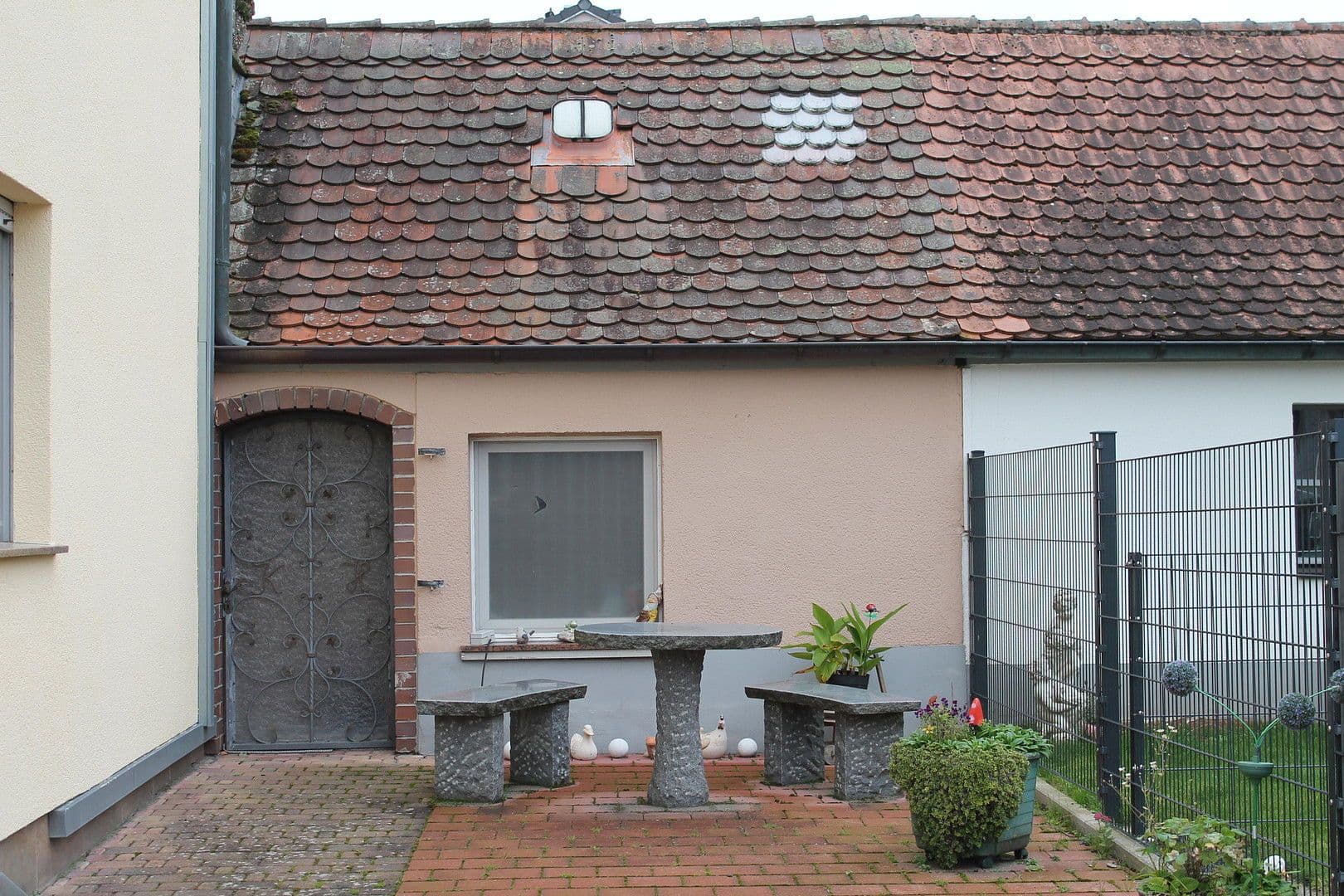 Predaj domu 262 m², pozemek 465 m², Ansbach-Meinhardswinden, Bavorsko Predaj domu 262 m², pozemek 465 m², Ansbach-Meinhardswinden, Bavorsko
