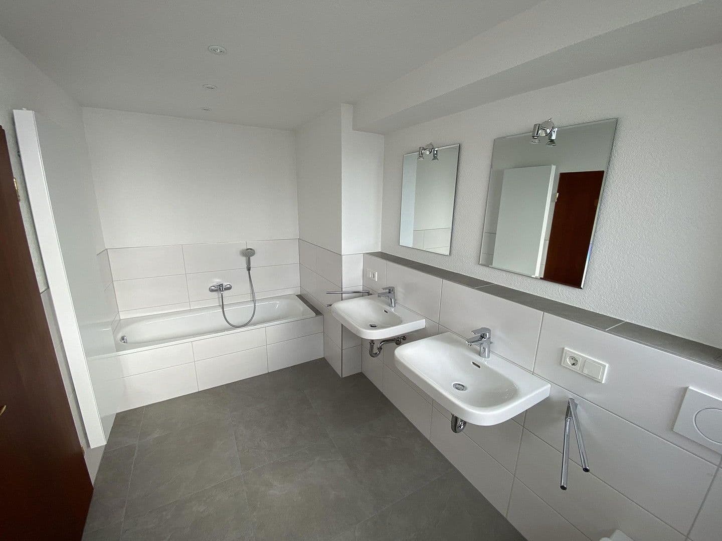 Predaj domu 328 m², pozemek 840 m², Waldmohr, Porýnie-Falcko Predaj domu 328 m², pozemek 840 m², Waldmohr, Porýnie-Falcko