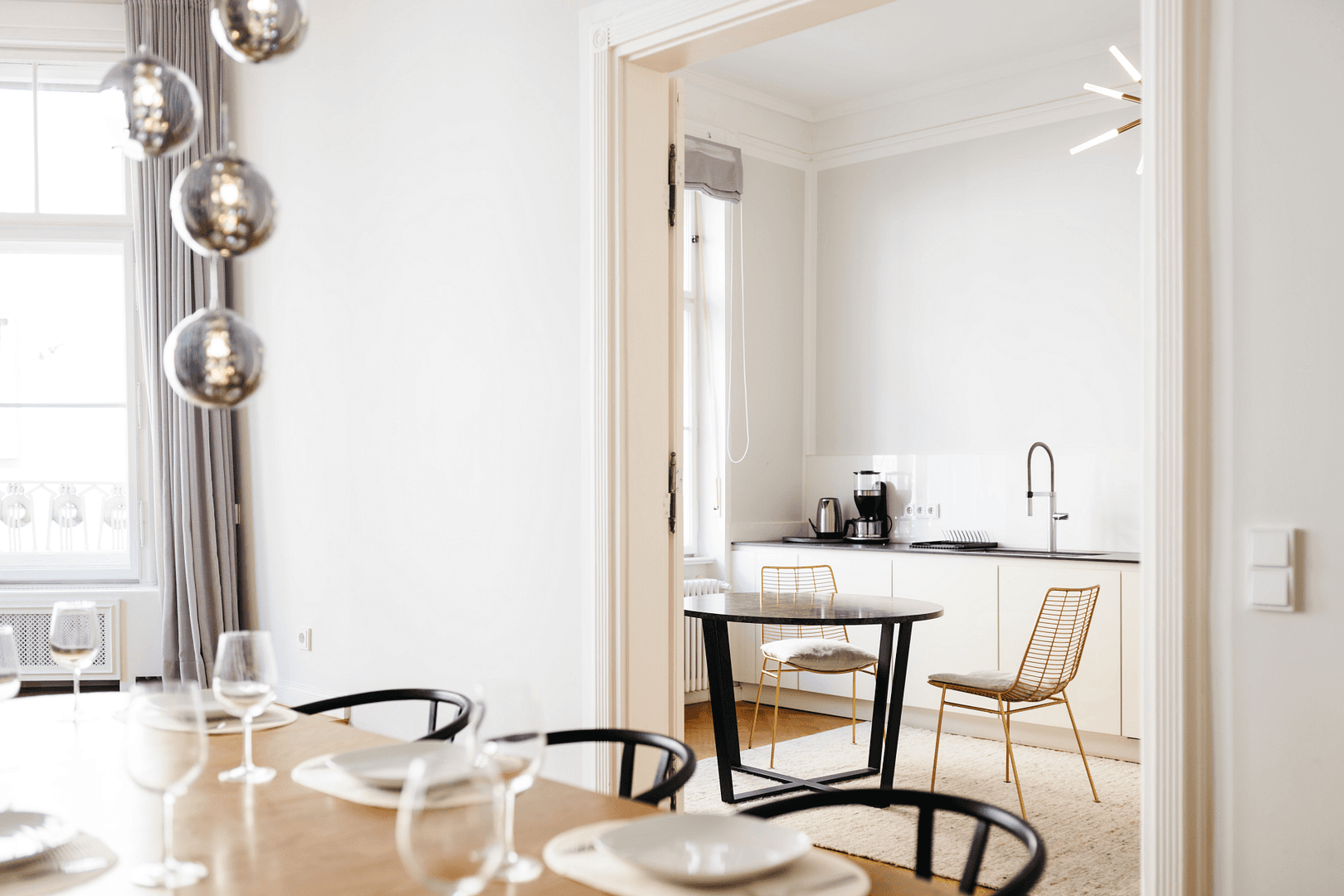 Prenájom bytu 5-izbový 165 m², Rumfordstraße 6, München, Bavorsko Prenájom bytu 5-izbový 165 m², Rumfordstraße 6, München, Bavorsko