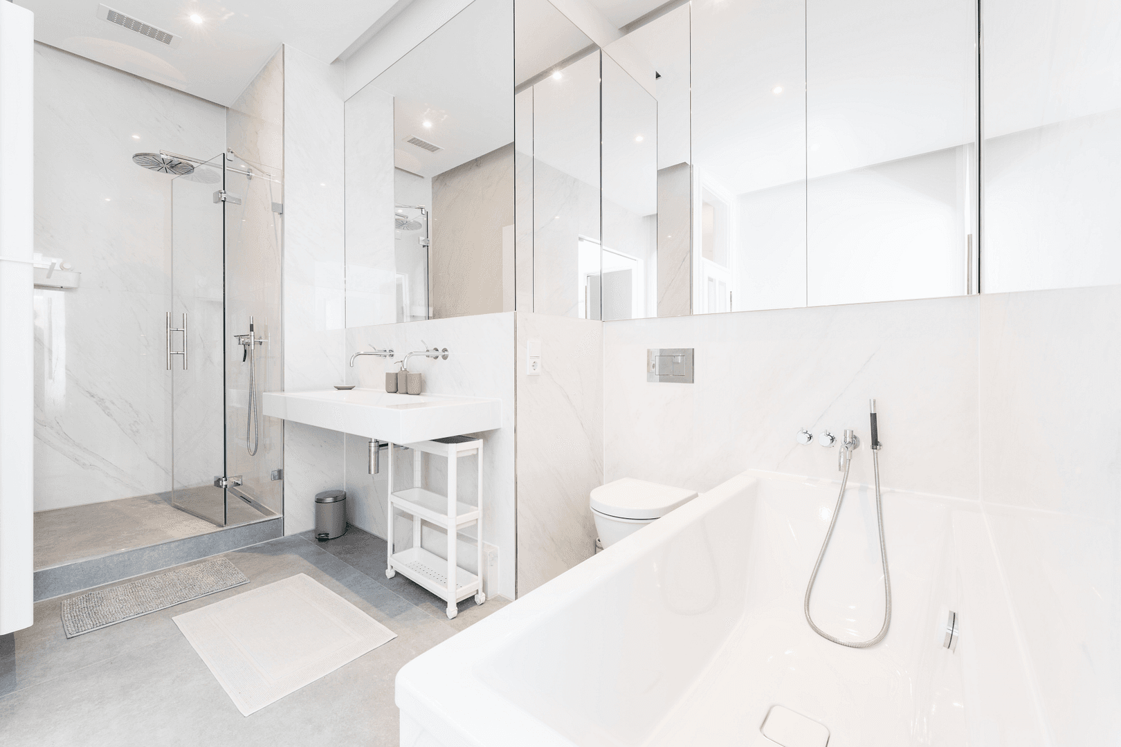 Prenájom bytu 5-izbový 165 m², Rumfordstraße 6, München, Bavorsko Prenájom bytu 5-izbový 165 m², Rumfordstraße 6, München, Bavorsko