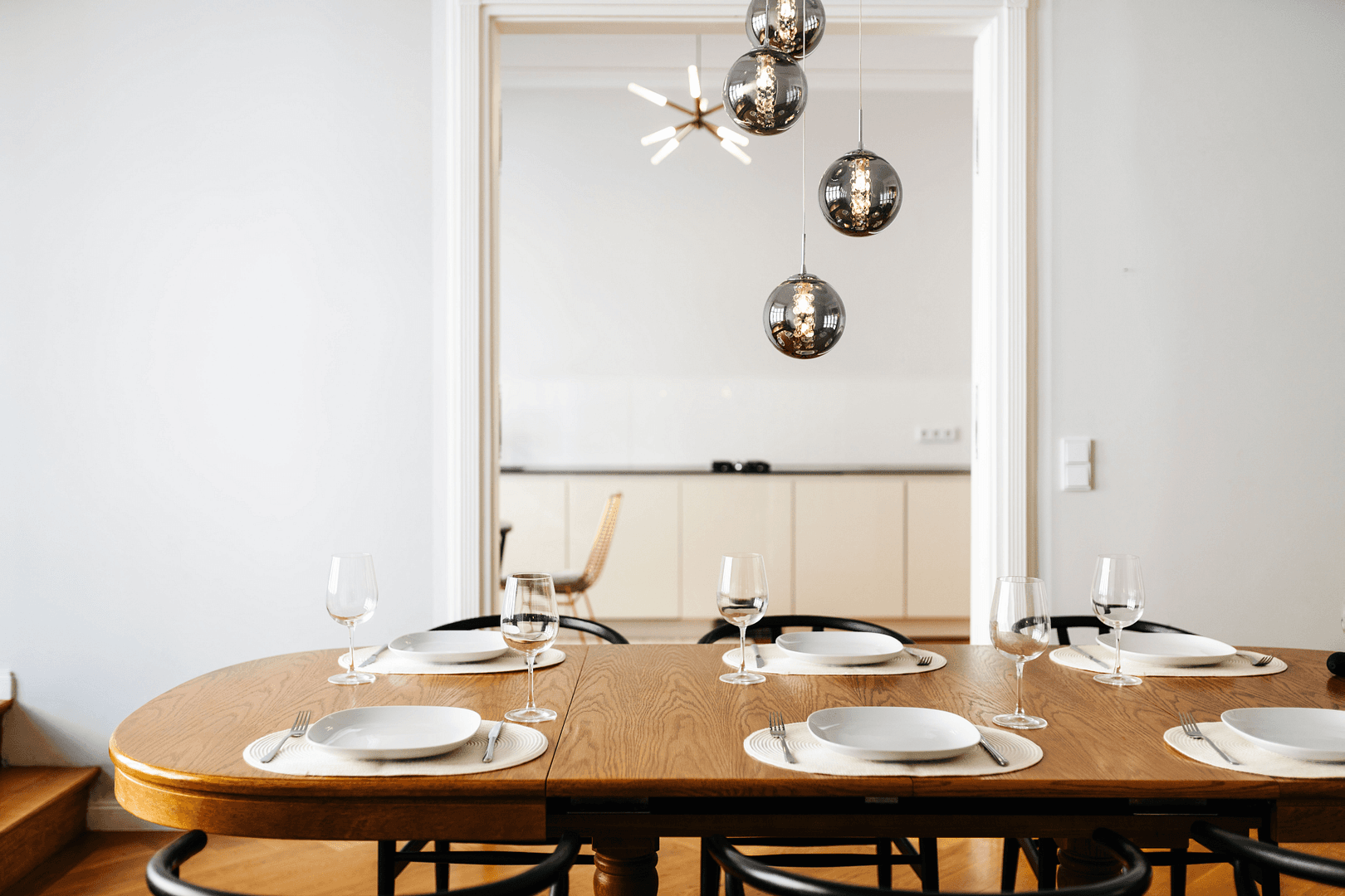 Prenájom bytu 5-izbový 165 m², Rumfordstraße 6, München, Bavorsko Prenájom bytu 5-izbový 165 m², Rumfordstraße 6, München, Bavorsko