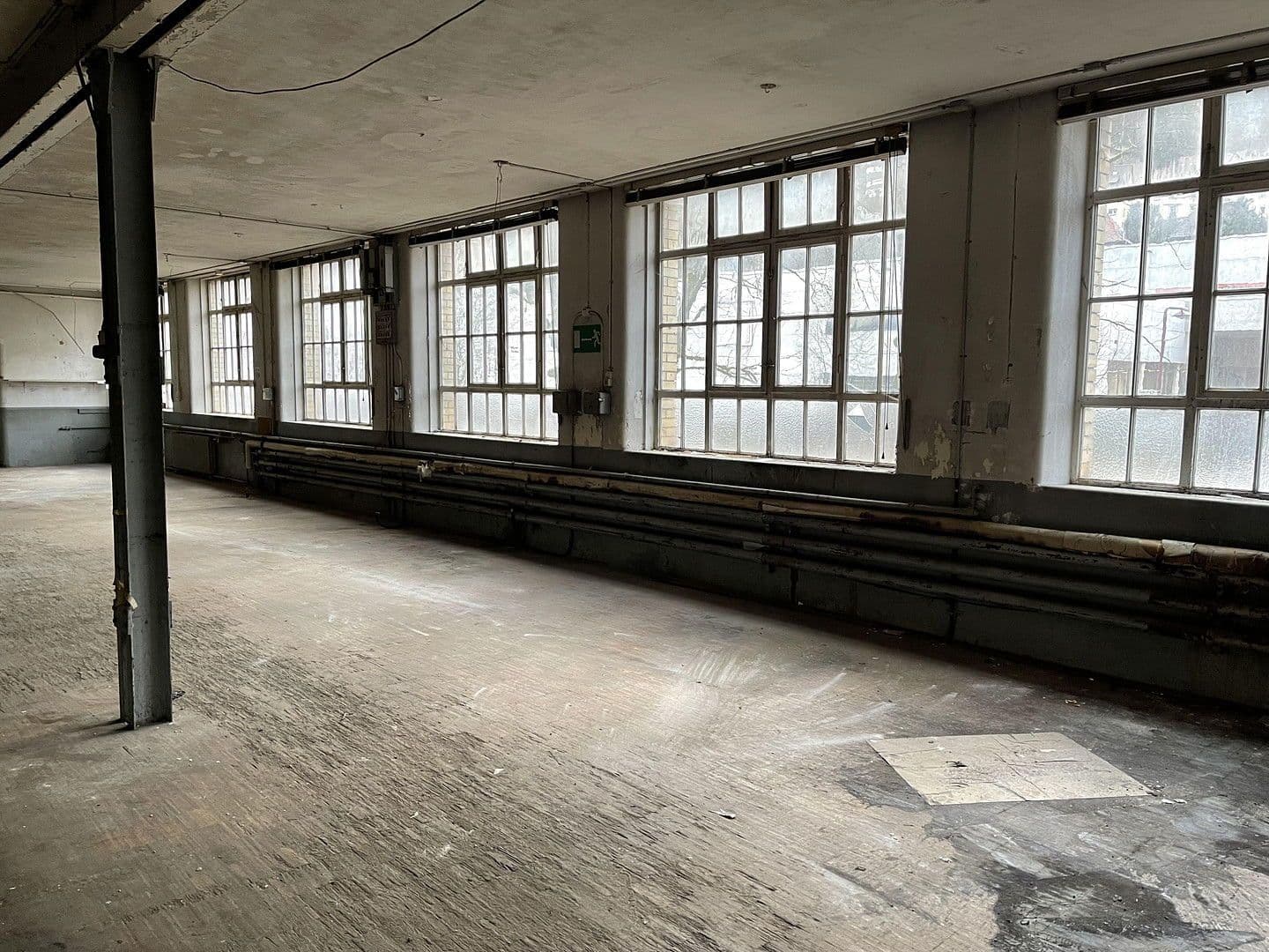 Predaj nebytového priestoru 2.763 m², Schiltachstraße 61 + 59, Schramberg, Bádensko-Wurttembersko Predaj nebytového priestoru 2.763 m², Schiltachstraße 61 + 59, Schramberg, Bádensko-Wurttembersko