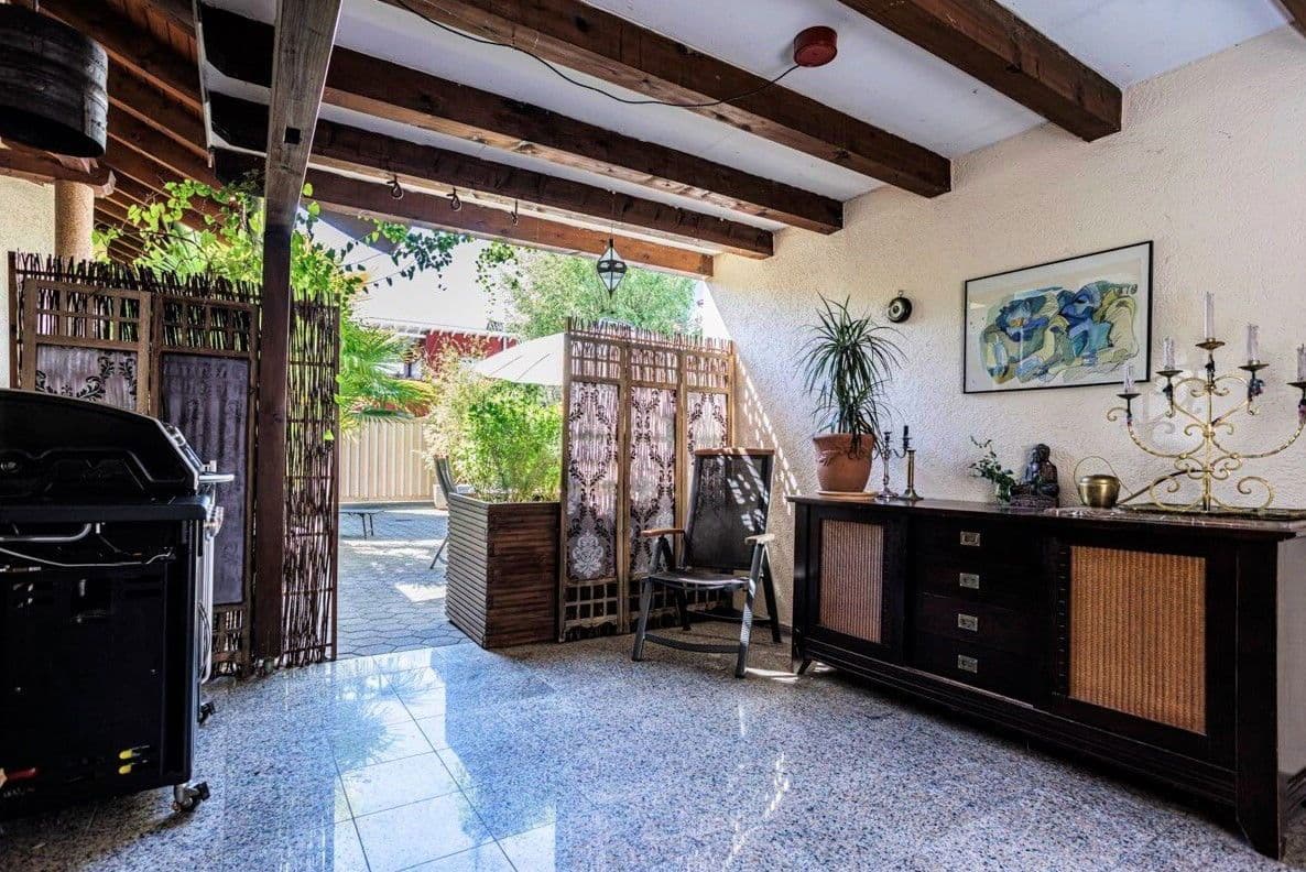 Predaj domu 406 m², pozemek 631 m², Augster Strasse 4, Rheinfelden (Baden), Bádensko-Wurttembersko Predaj domu 406 m², pozemek 631 m², Augster Strasse 4, Rheinfelden (Baden), Bádensko-Wurttembersko