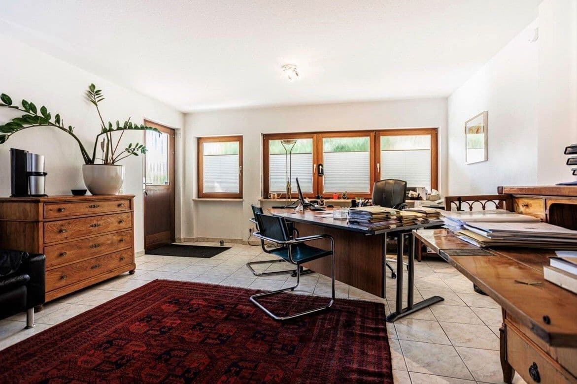 Predaj domu 406 m², pozemek 631 m², Augster Strasse 4, Rheinfelden (Baden), Bádensko-Wurttembersko Predaj domu 406 m², pozemek 631 m², Augster Strasse 4, Rheinfelden (Baden), Bádensko-Wurttembersko